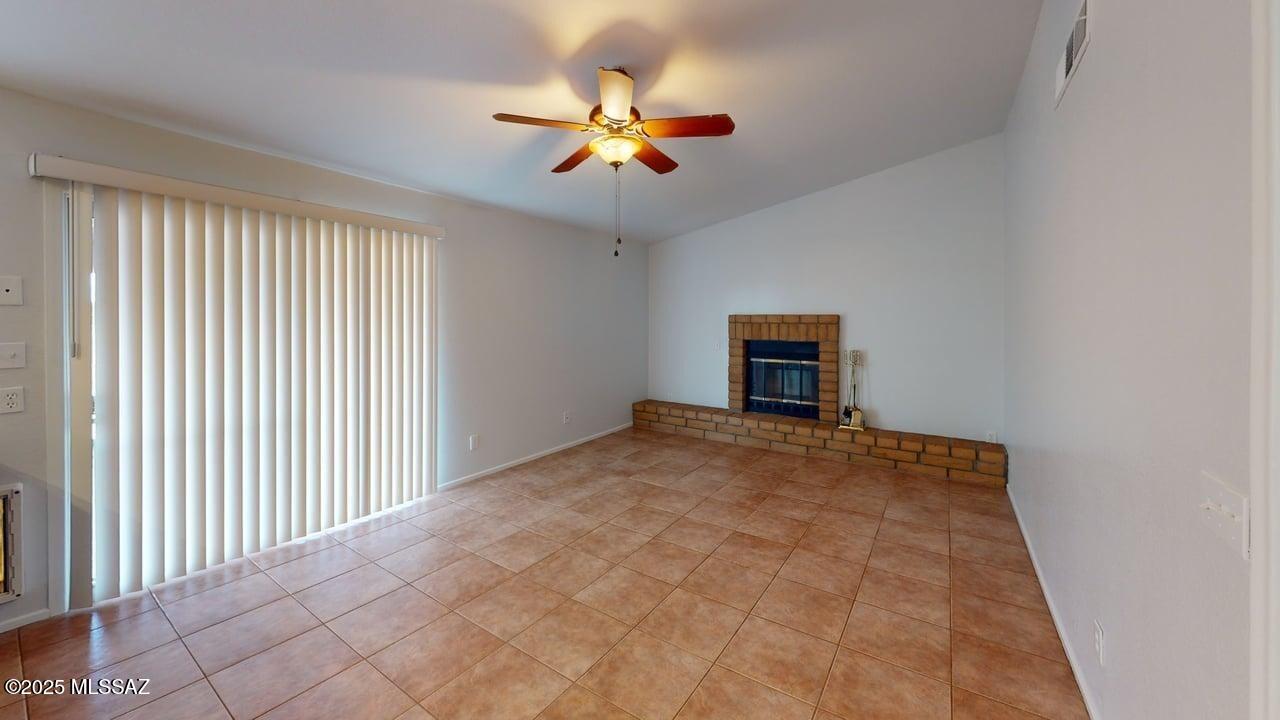 Del Cerro Estates (1-26) - Residential Lease