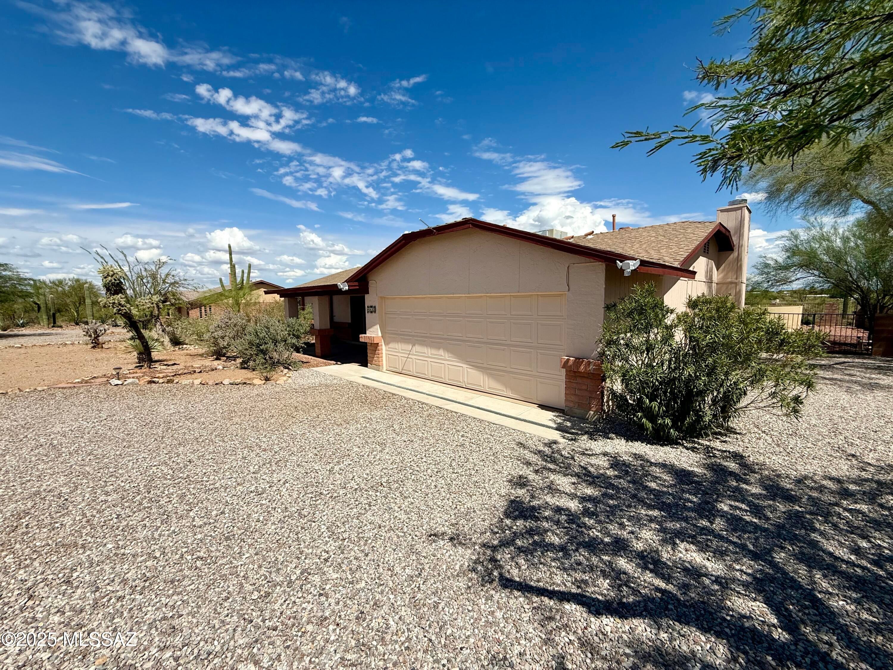 Del Cerro Estates (1-26) - Residential Lease