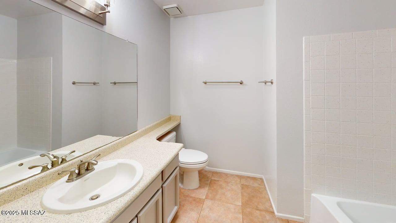 Del Cerro Estates (1-26) - Residential Lease