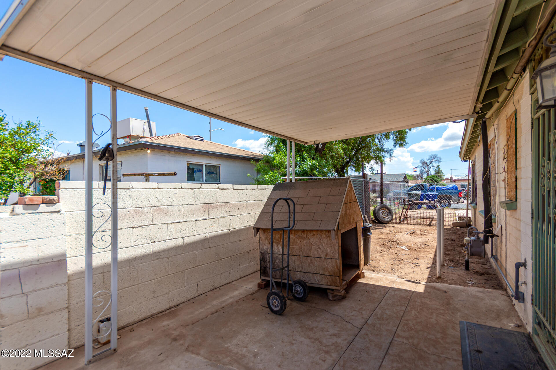 Mission Manor - Residential