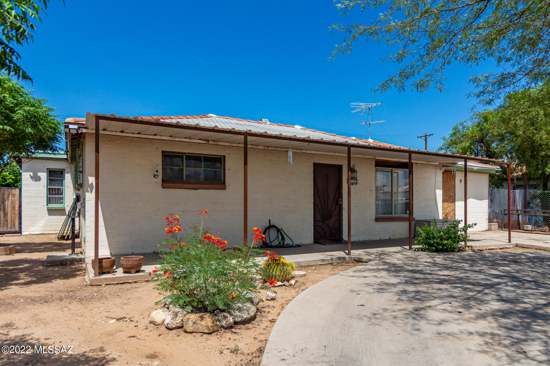 Great investment opportunity or starter home. 1757 SqFt. Mission Manon home with 3BD/2BA. Split bedroom floorplan.  This property is being offered at a price any handy homeowner, investor or renovator will be excited about. Fix up special ready for your fresh ideas. Central kitchen with large dining area, Formal and casual living areas. Big laundry with storage.  HVAC system and newer H2O heater. Large workshop with electricity for the hobbyist, car enthusiast or home based business.  Great location with easy access for commuting, shopping, dining, schools and more.   Hurry before it's gone.