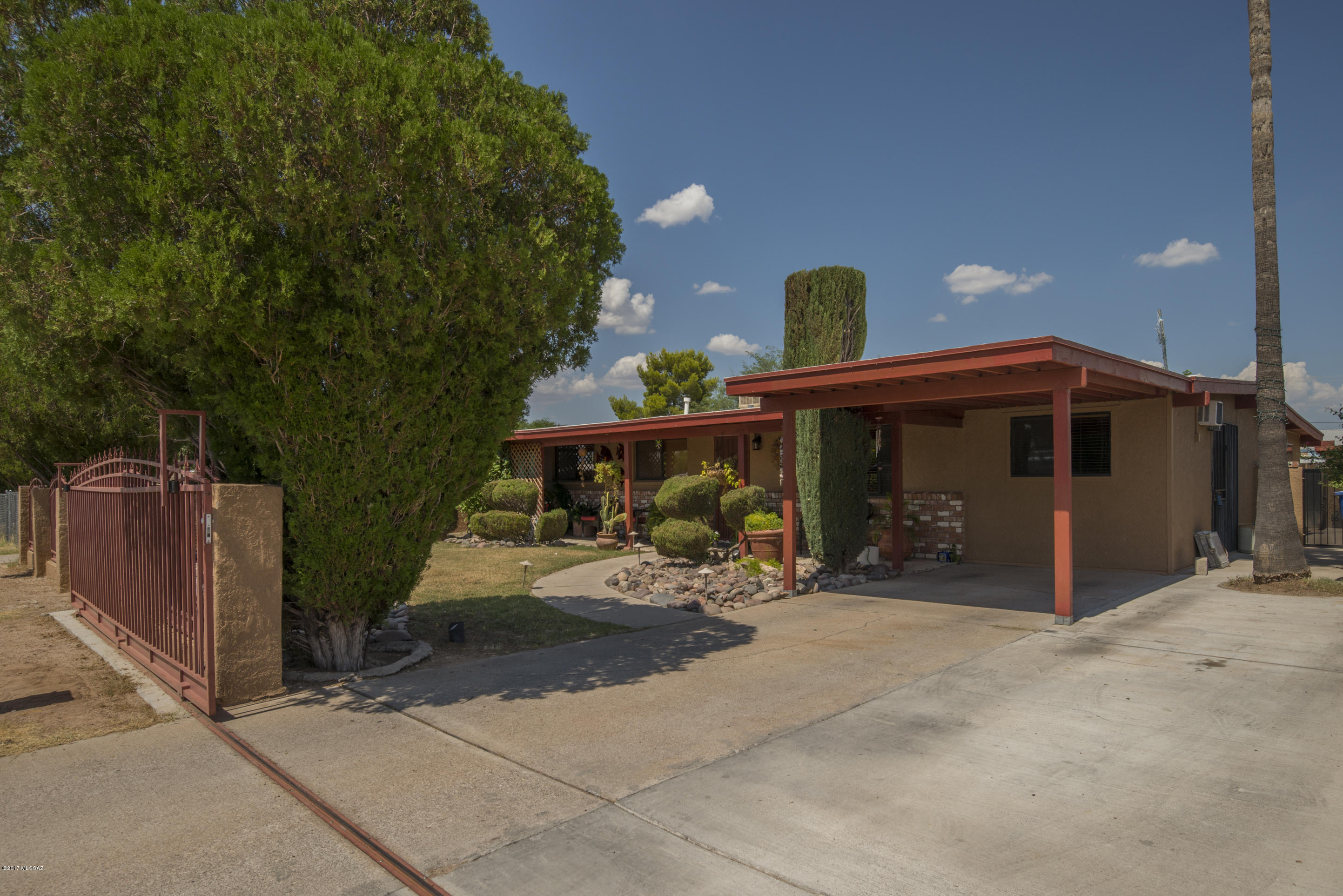 South Manor - Residential