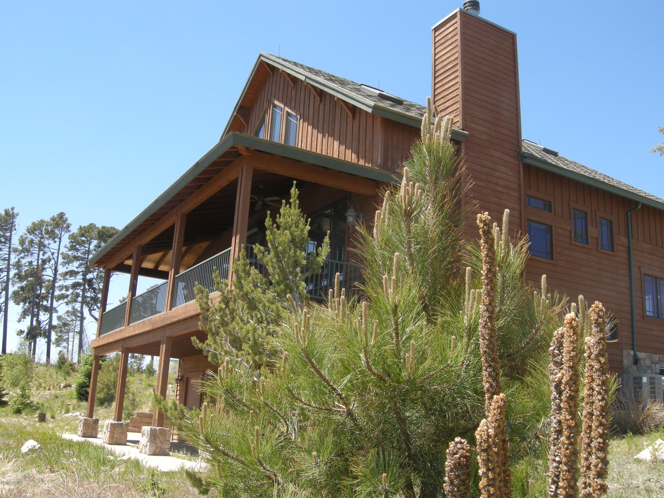 Loma Sabino Pines - Residential