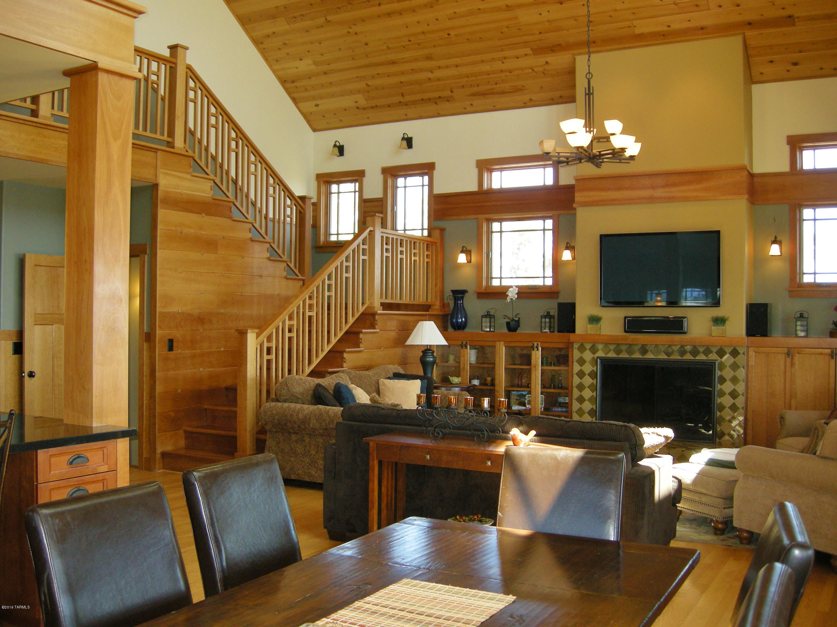 Loma Sabino Pines - Residential