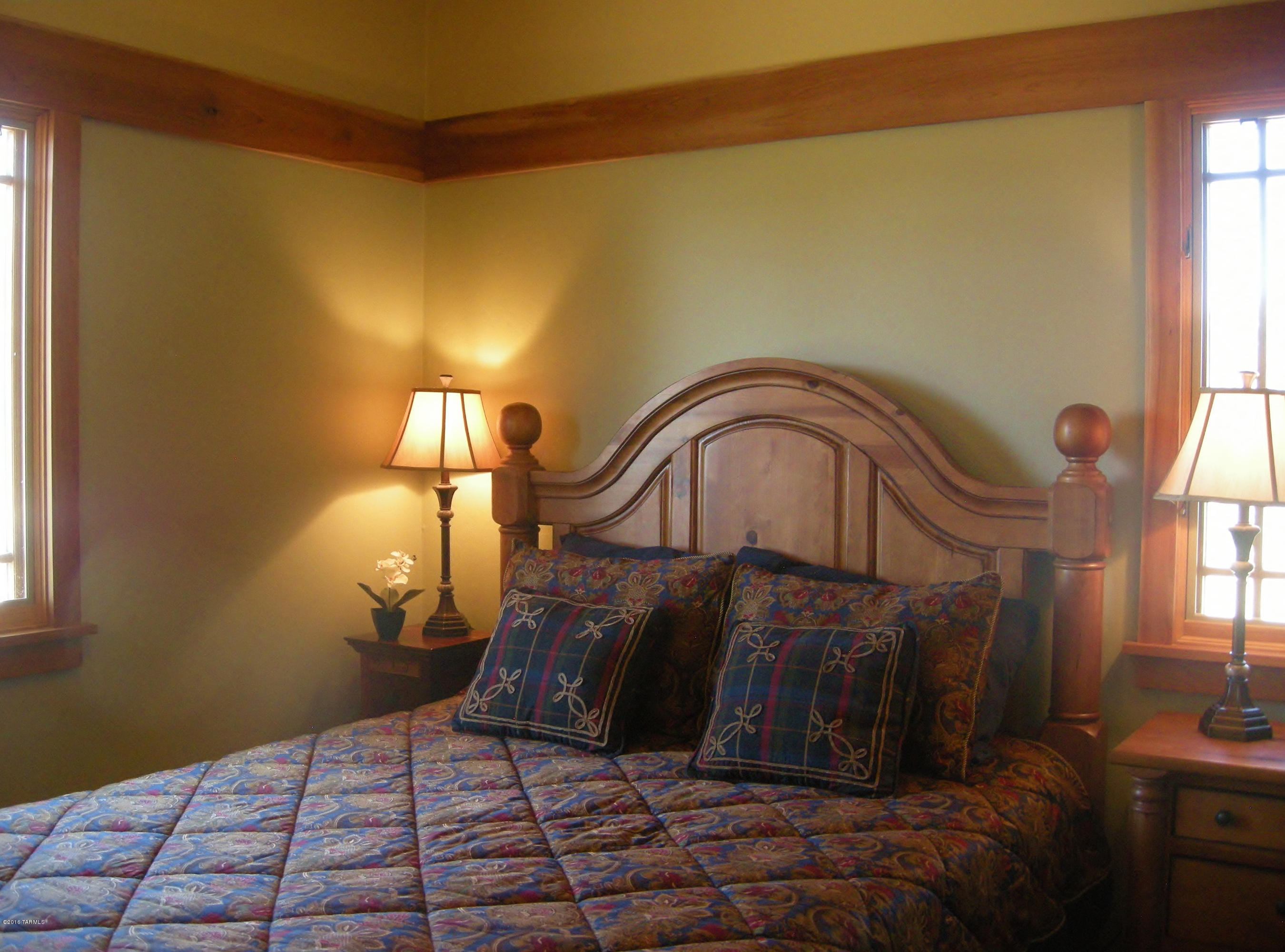 Loma Sabino Pines - Residential