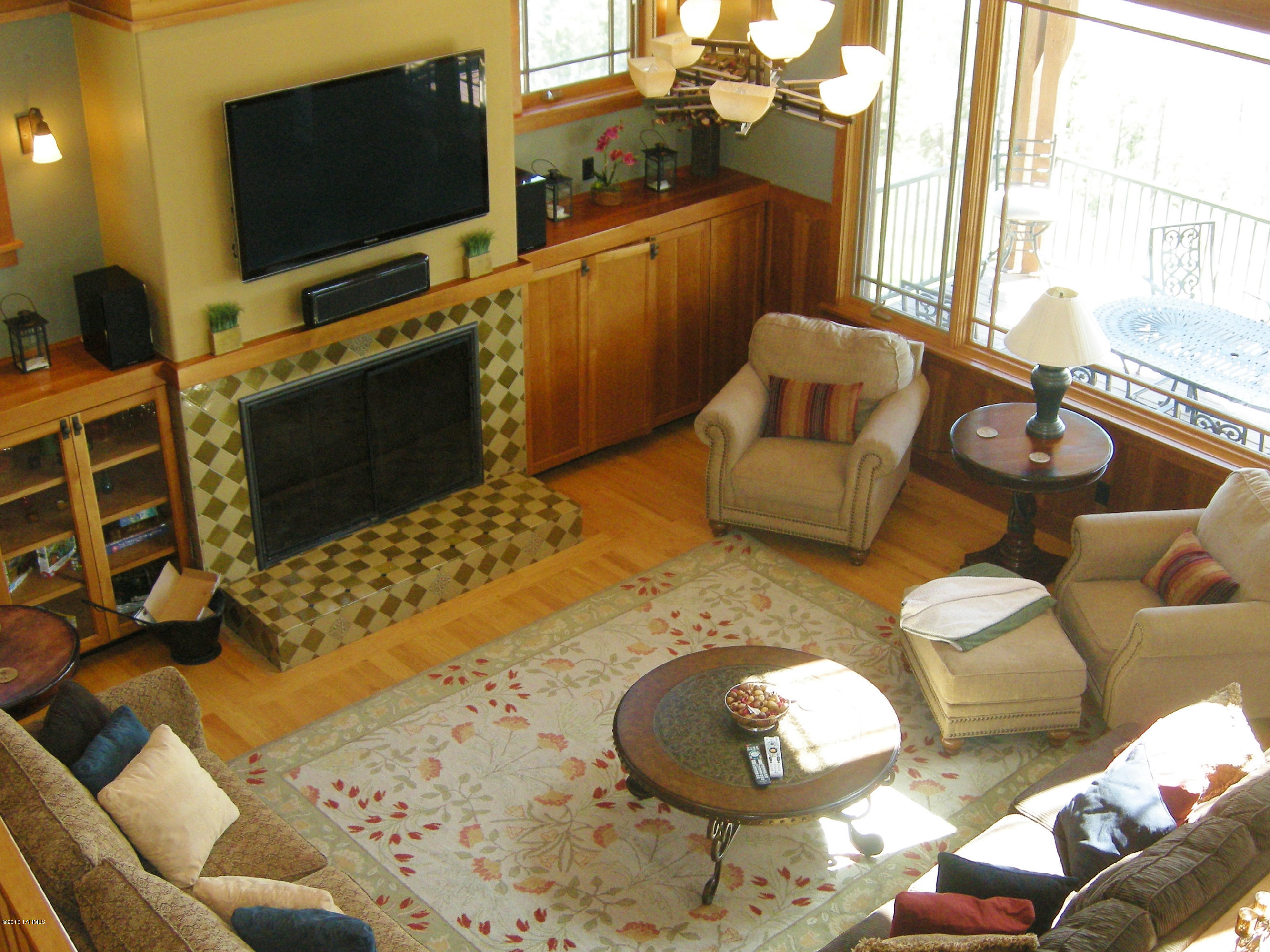 Loma Sabino Pines - Residential