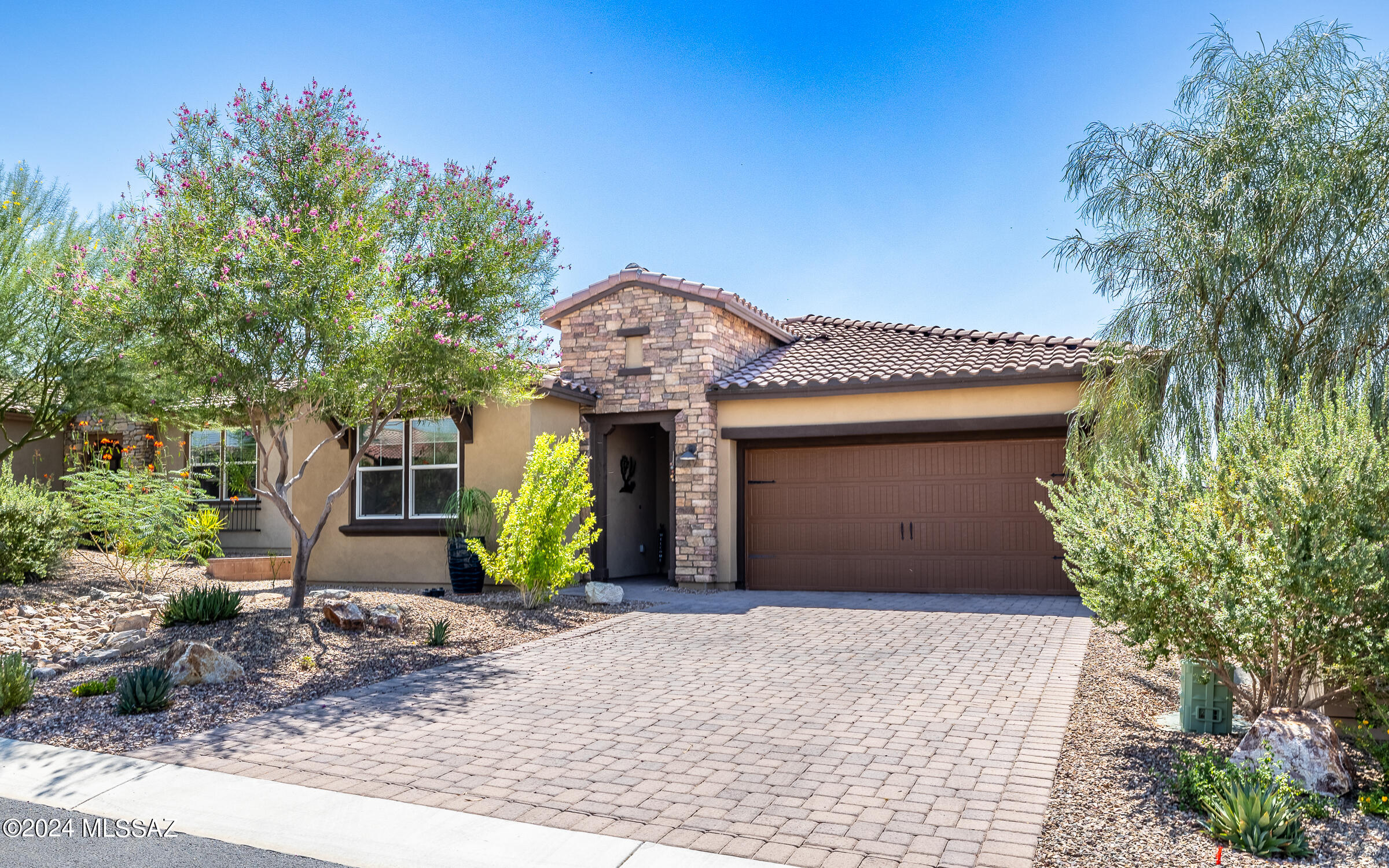 Blue Agave At Dove Mountain - Residential