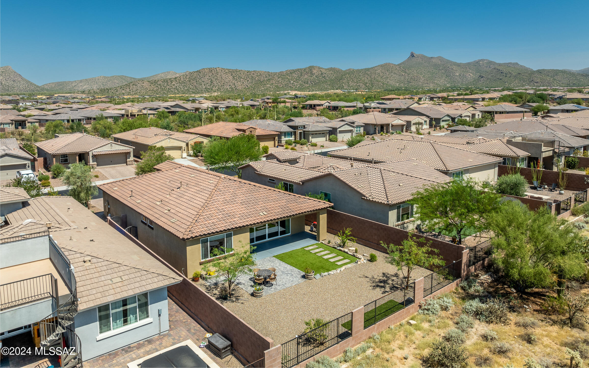 Blue Agave At Dove Mountain - Residential