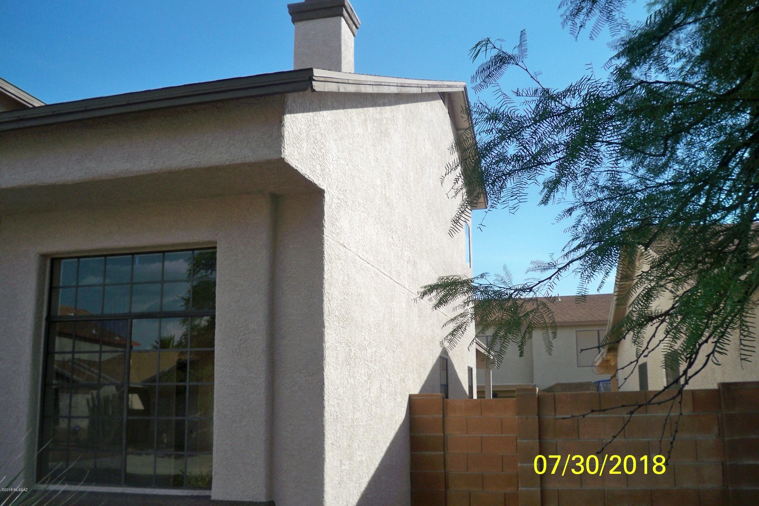 Country Club(1-221) - Residential