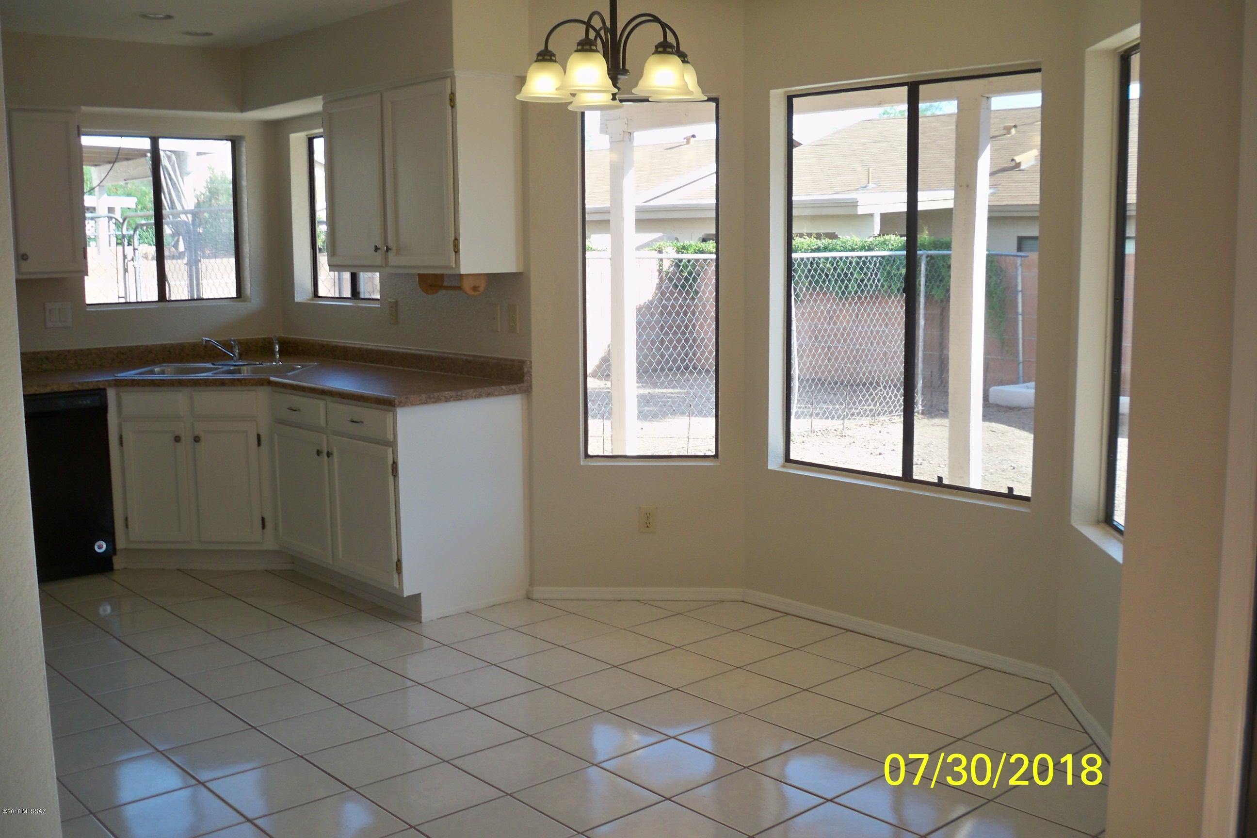 Country Club(1-221) - Residential