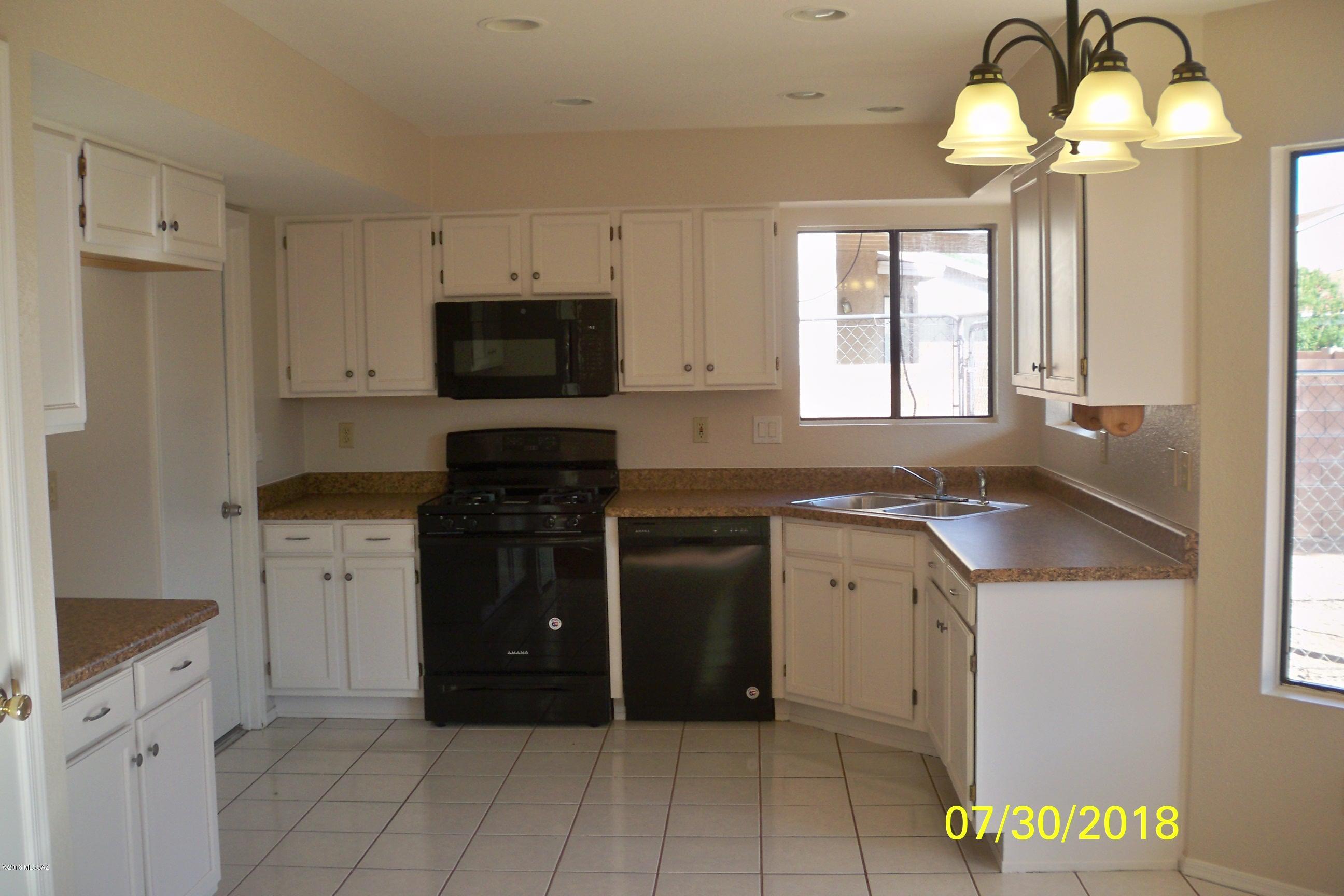 Country Club(1-221) - Residential