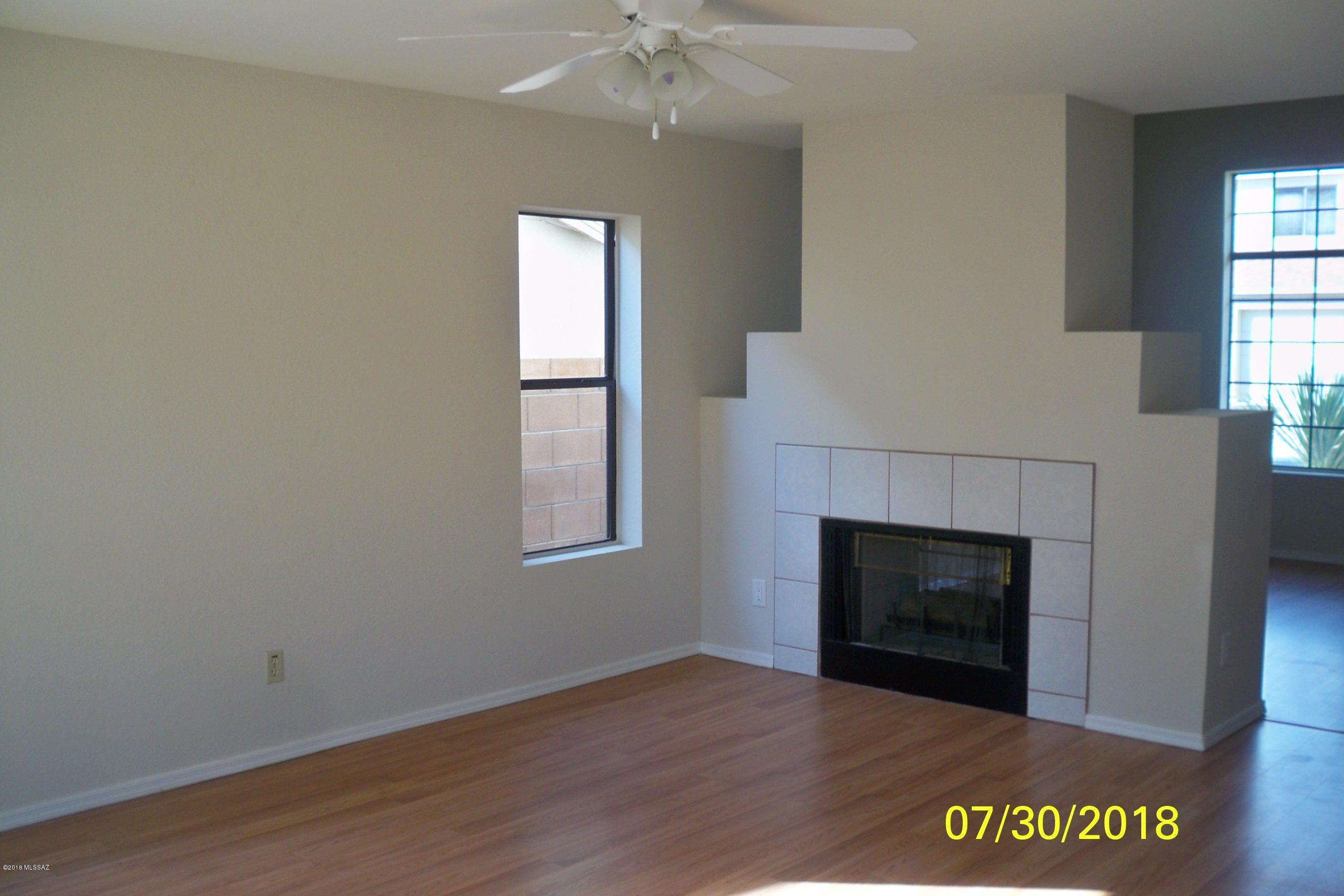 Country Club(1-221) - Residential