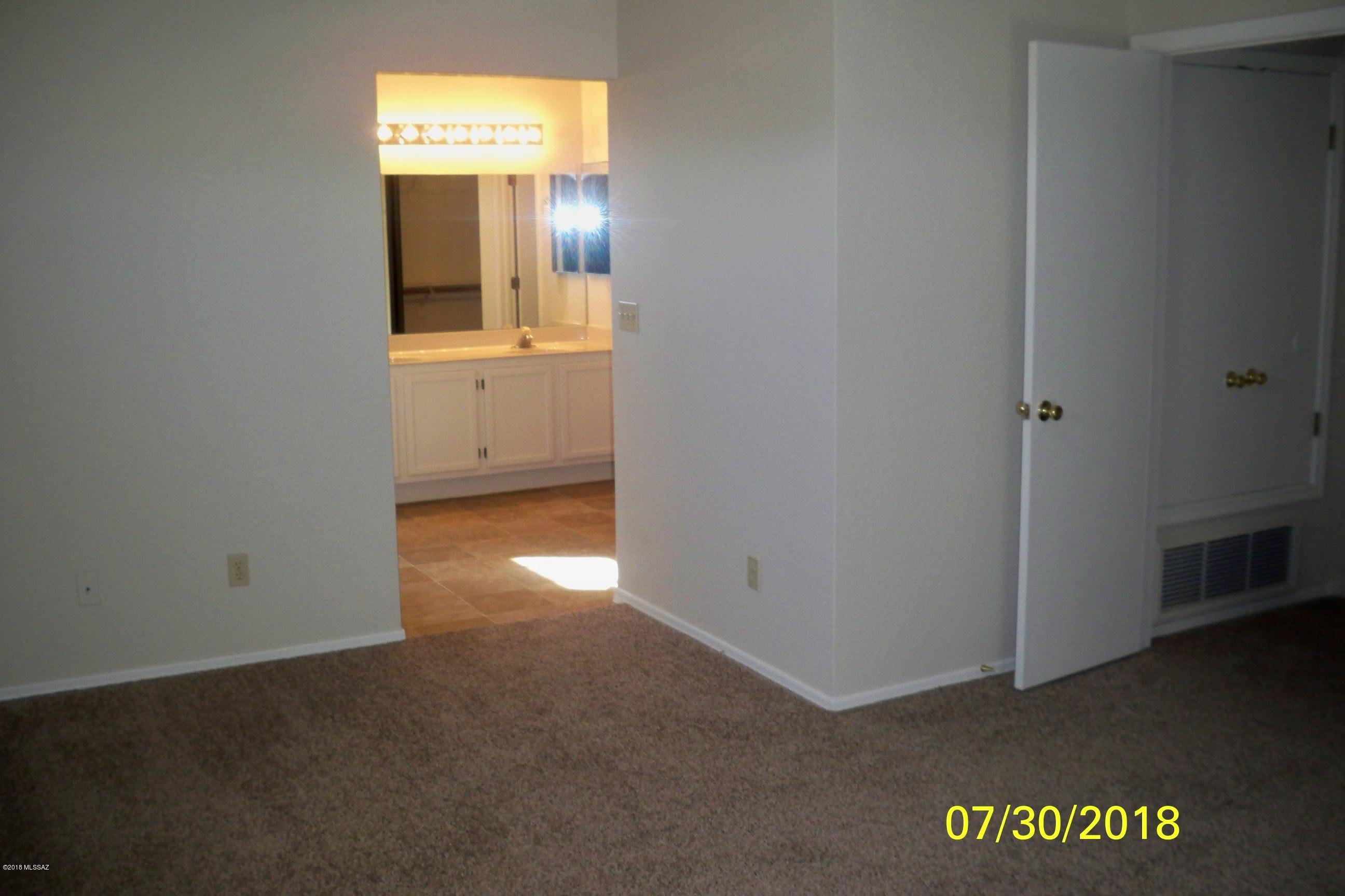 Country Club(1-221) - Residential