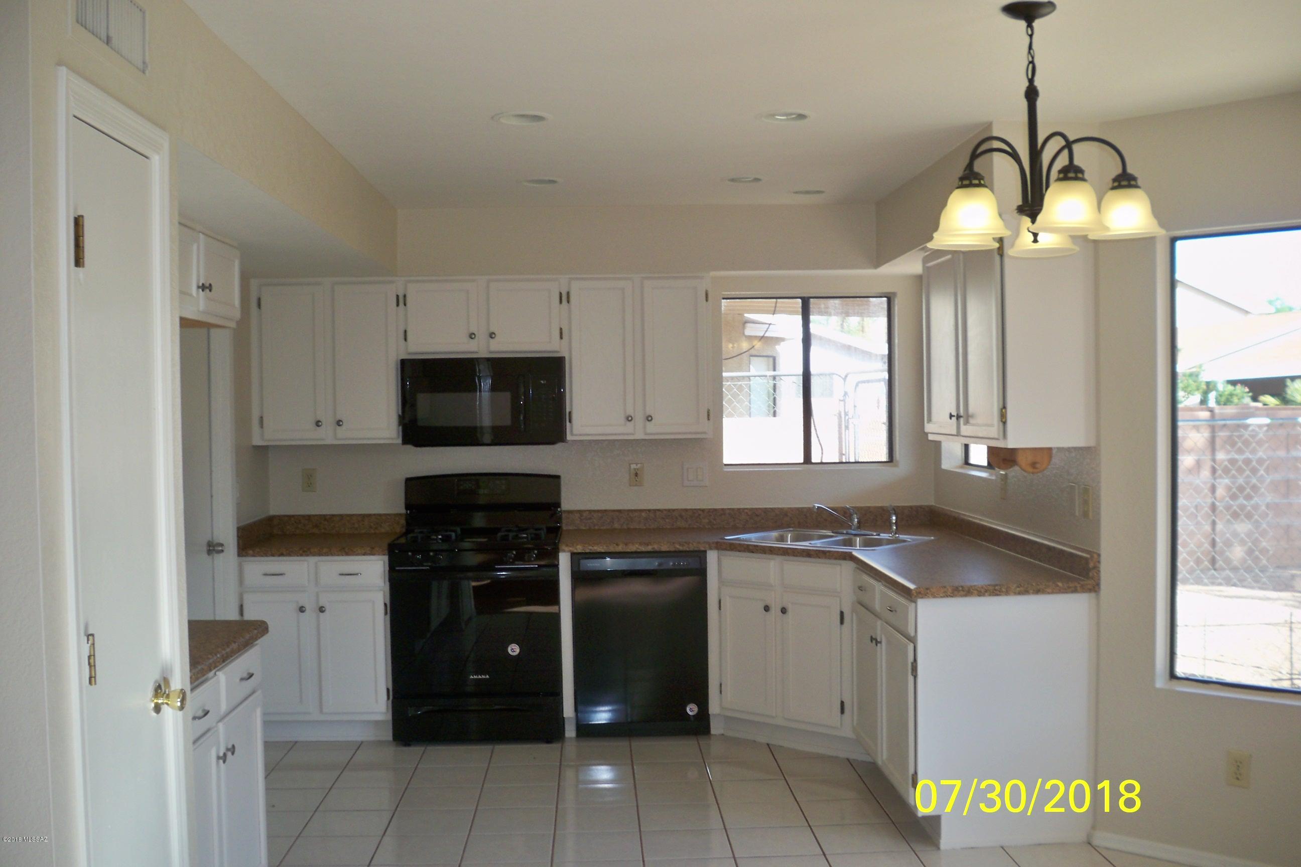 Country Club(1-221) - Residential