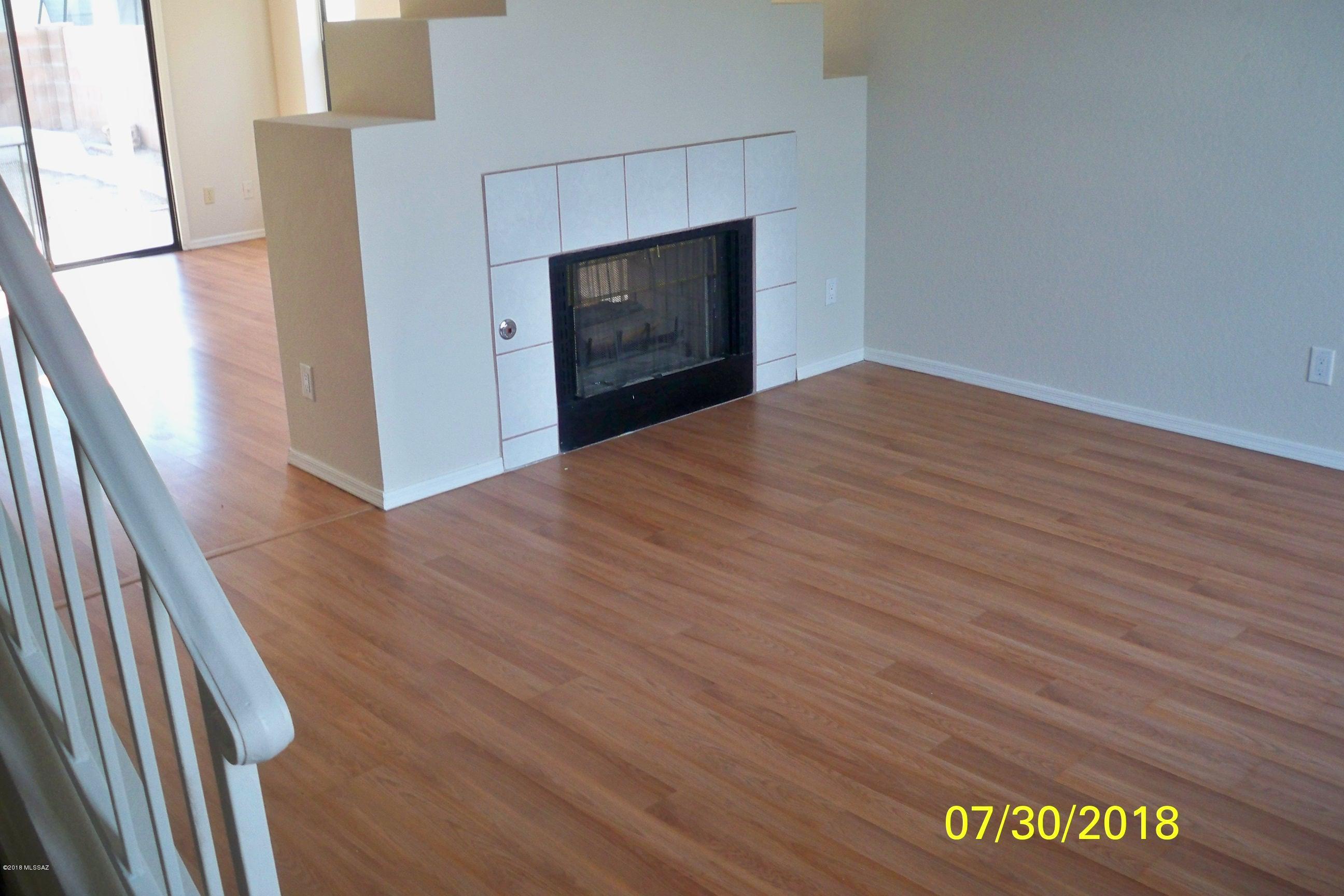 Country Club(1-221) - Residential