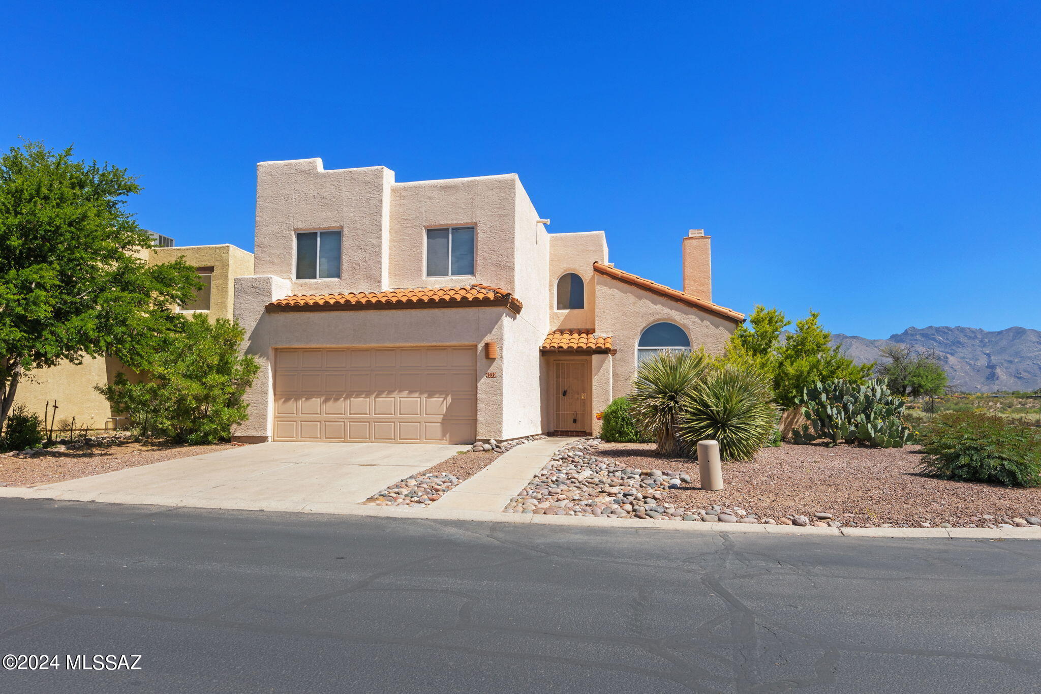 This one will not disappoint! 3 bed 2.5 bath corner lot with spectacular views of the entire Catalina mountain range. Close to shopping, restaurants, the foothills, and the Rillito bike path. This gem of a home offers a formal living space, a formal Dining room, and an additional living space off the kitchen. Upstairs you will find a loft area for endless opportunities for an office, play space for the kiddos, or a lounge area. Stainless steel appliances with newer cabinets. Move in today!!