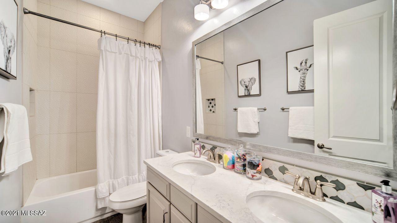 Sanctuary At Silverhawke - Residential