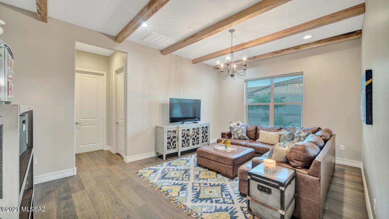 Sanctuary At Silverhawke - Residential