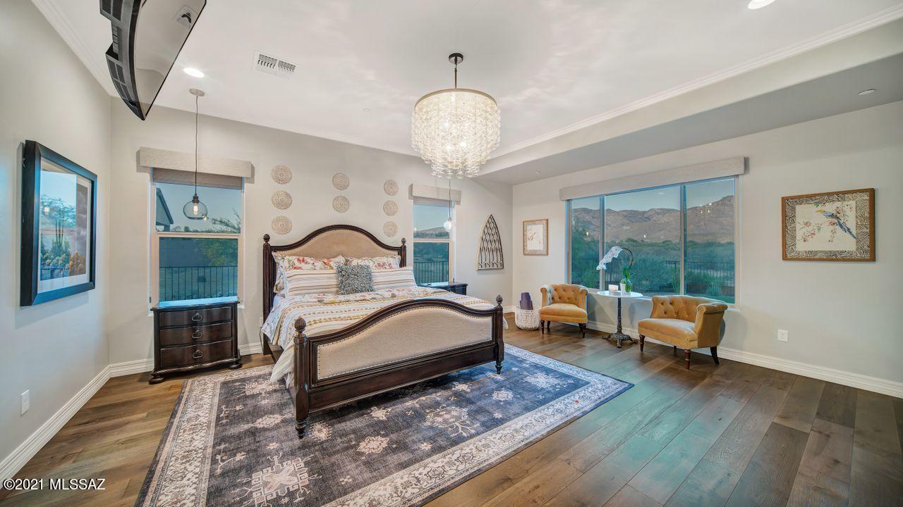 Sanctuary At Silverhawke - Residential
