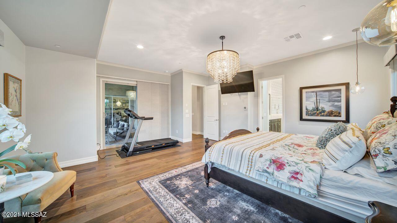 Sanctuary At Silverhawke - Residential
