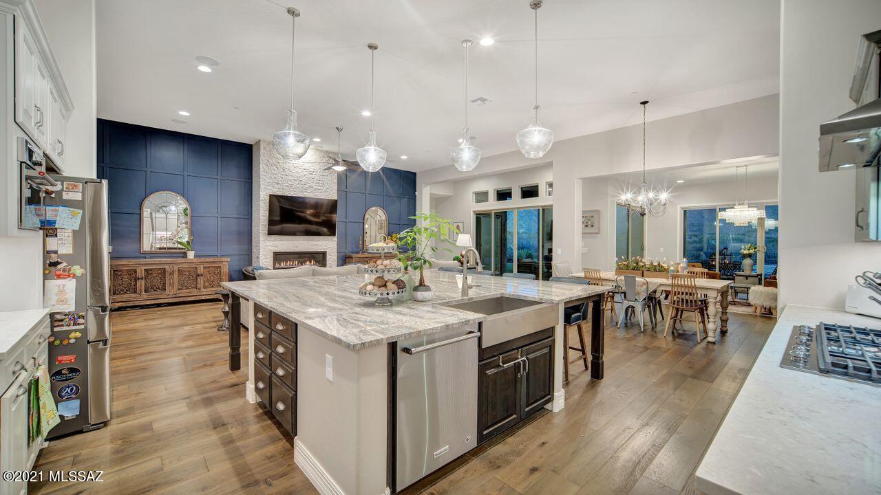 Sanctuary At Silverhawke - Residential