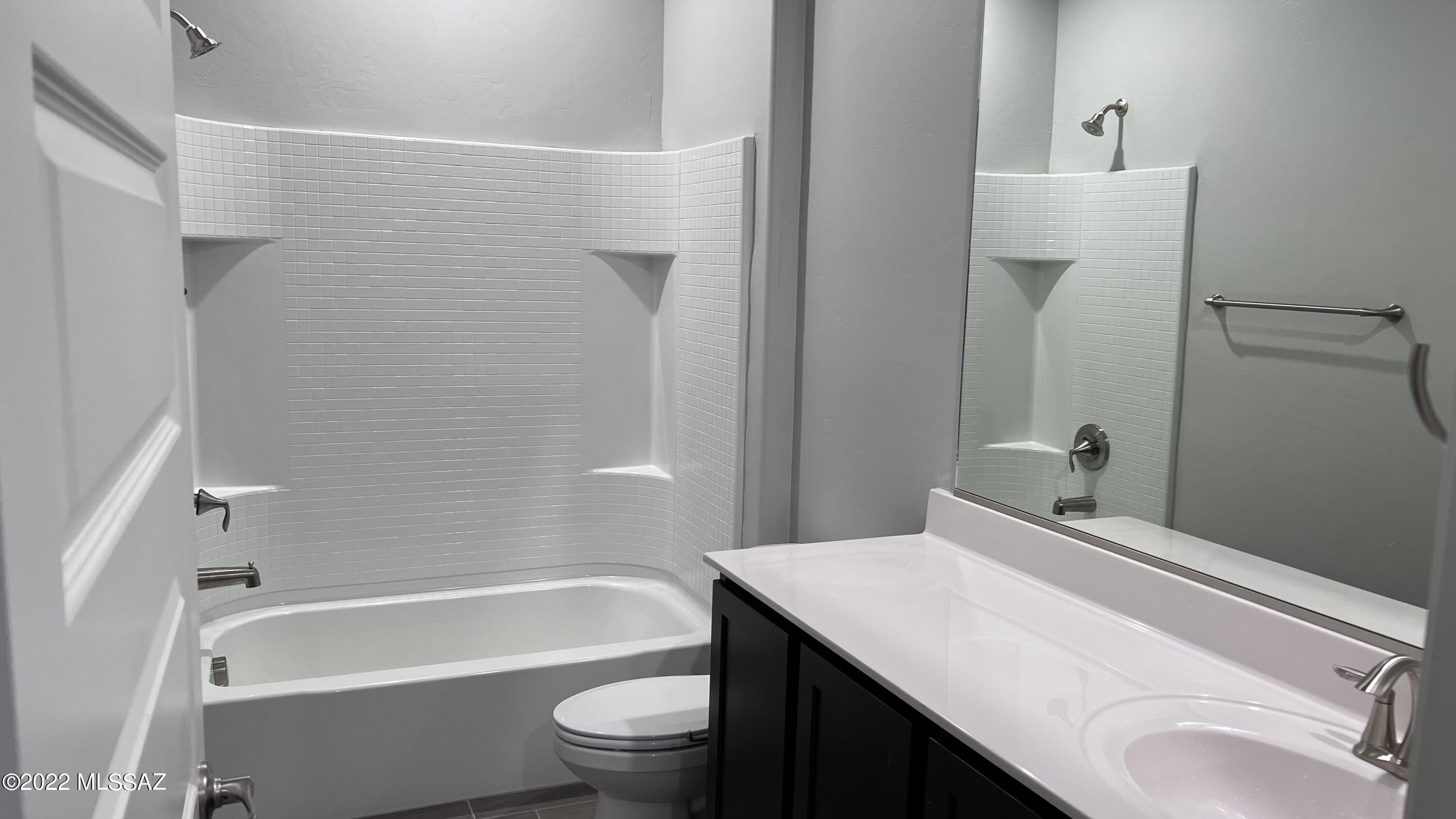 Santa Cruz Meadows (1-239) - Residential Lease