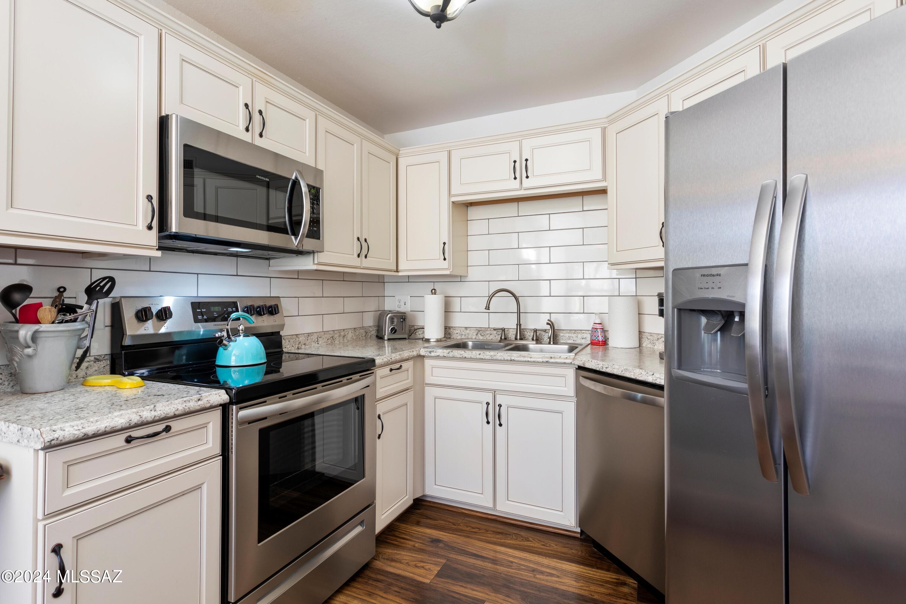 Canyon View At Ventana Condominium (1-264) - Residential