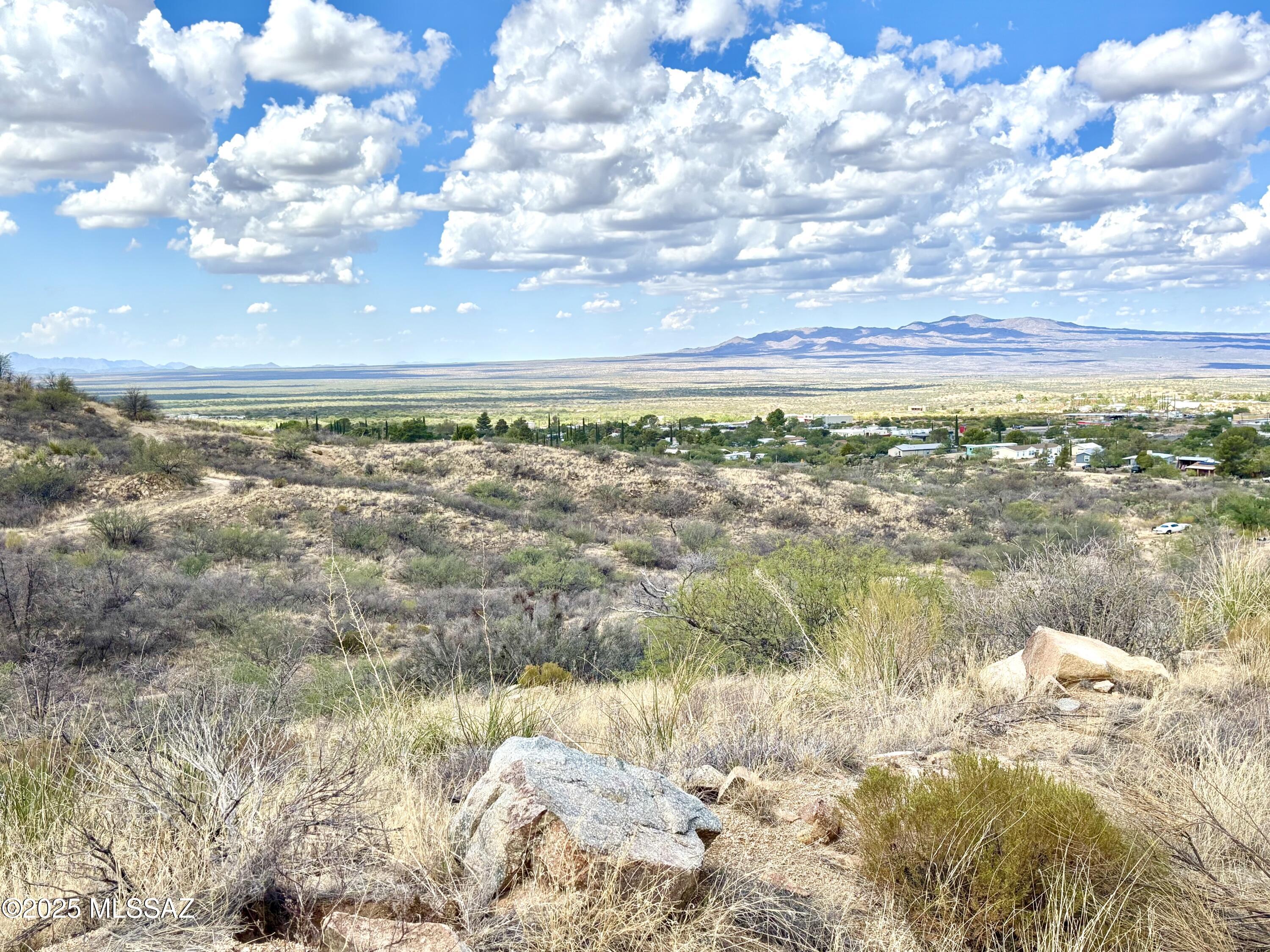 Incredible views and beautiful sunsets! Site built homes only. Elevation is approximately 4,500 ft.  Oracle is an escape from the desert heat with lower temperatures and dense vegetation. Buyer to verify utilities.