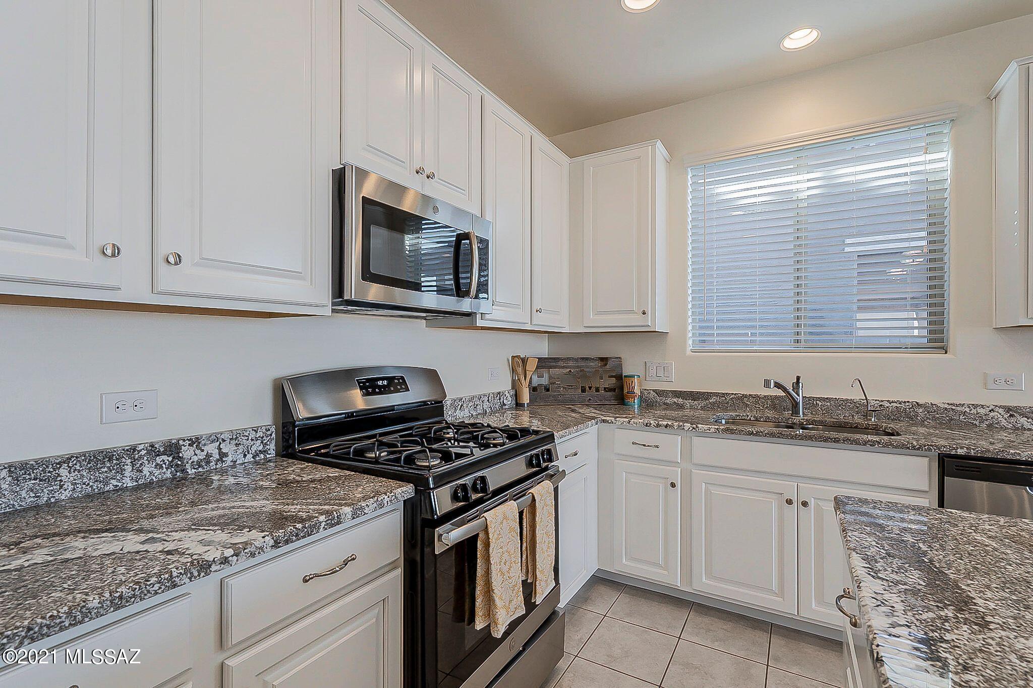 La Estancia De Tucson (1-330) - Residential