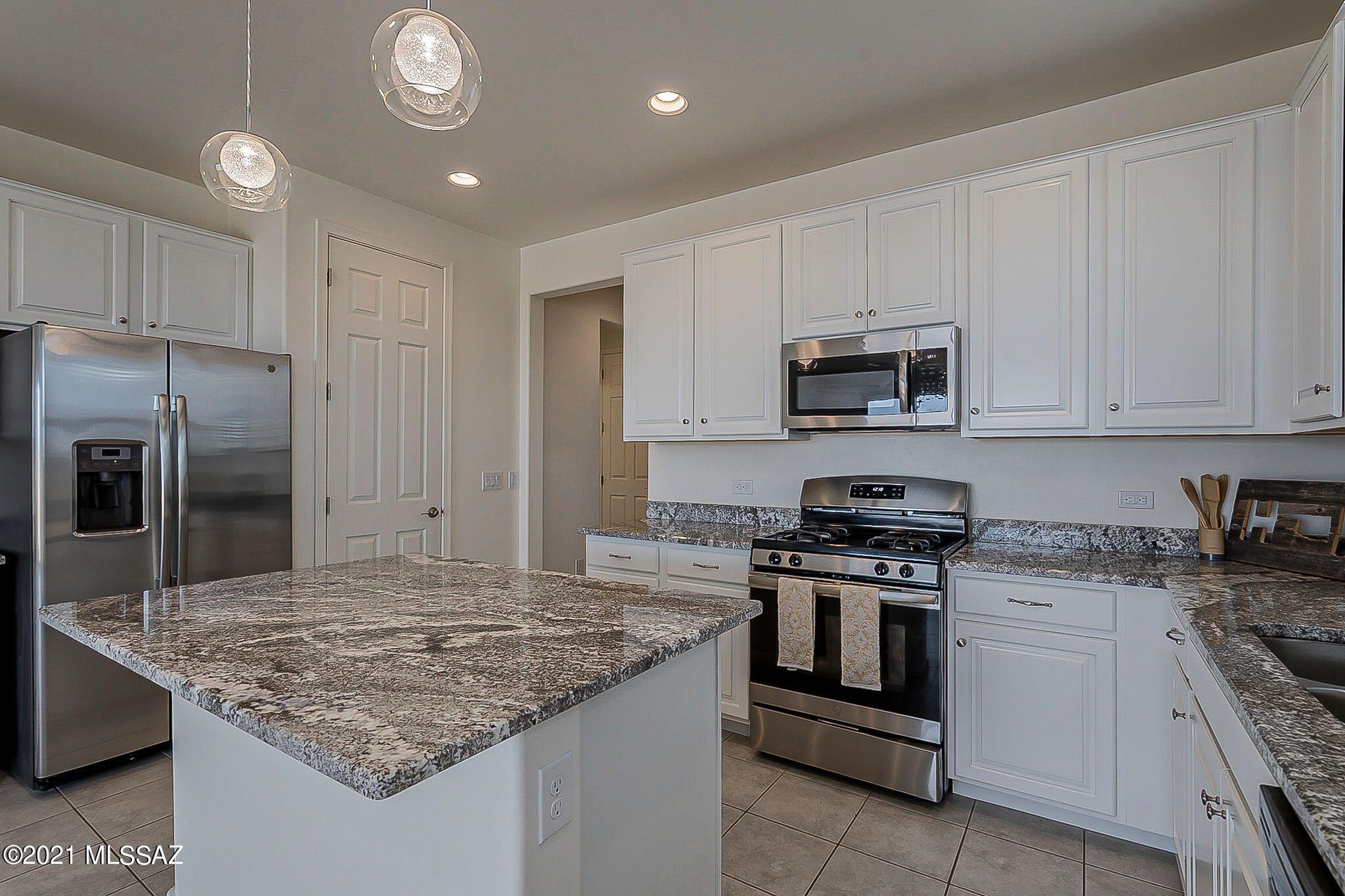 La Estancia De Tucson (1-330) - Residential