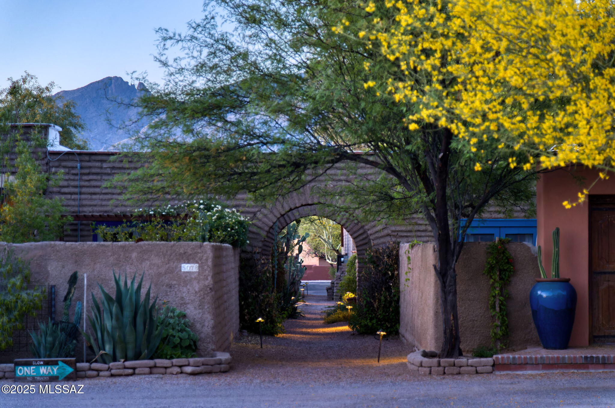 Fort Lowell Place (1-12) - Residential