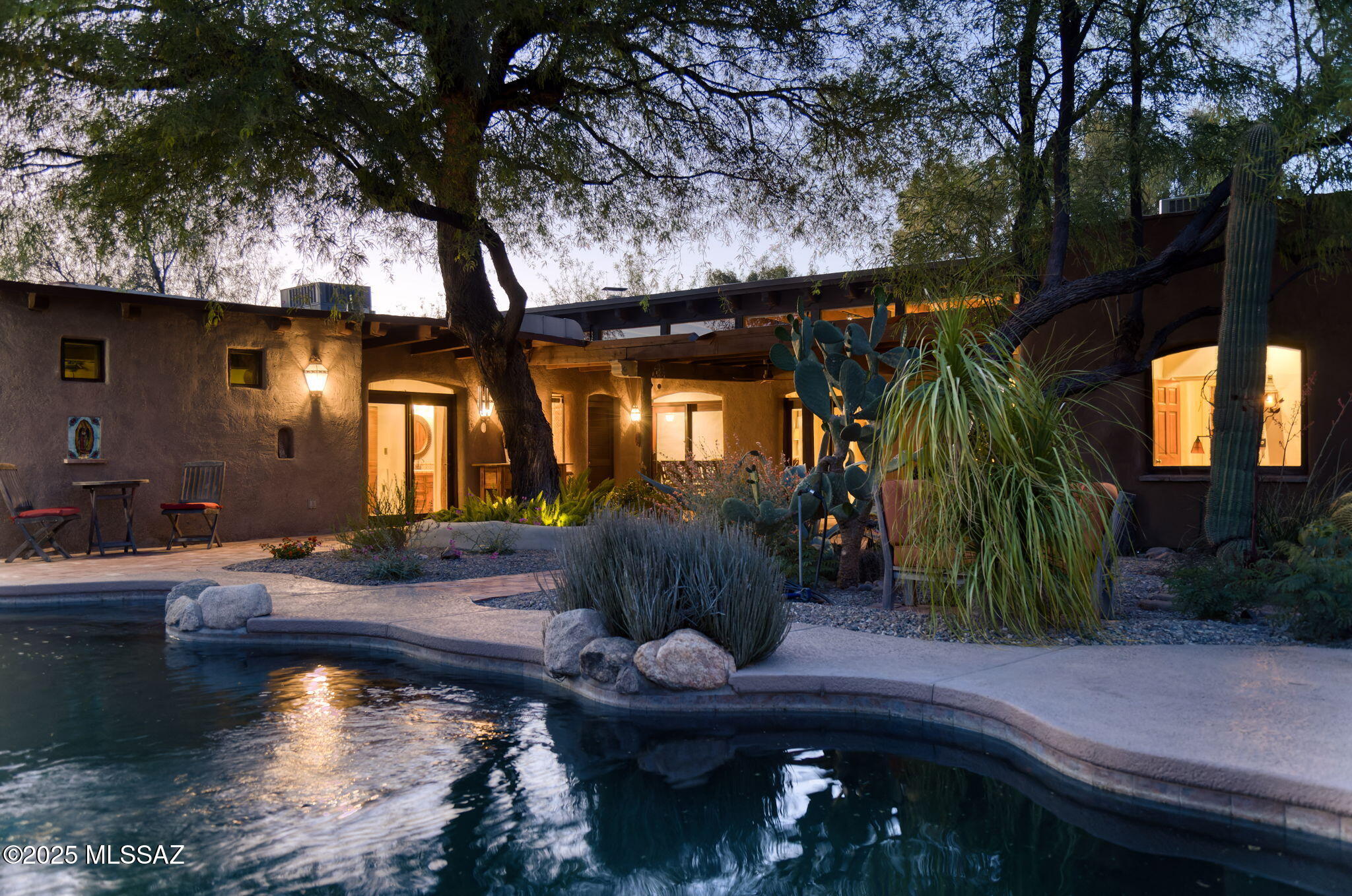 Fort Lowell Place (1-12) - Residential