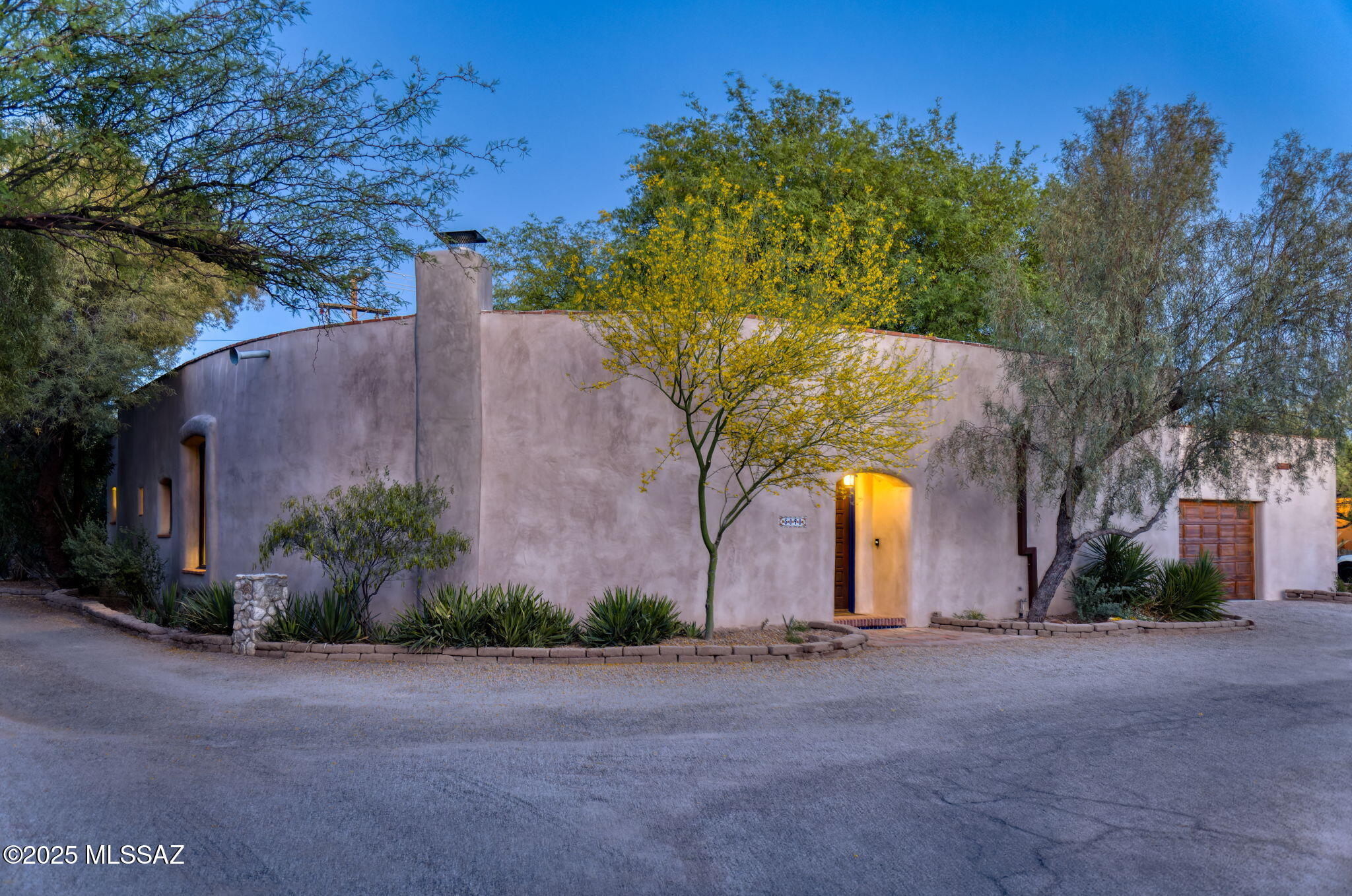 Fort Lowell Place (1-12) - Residential