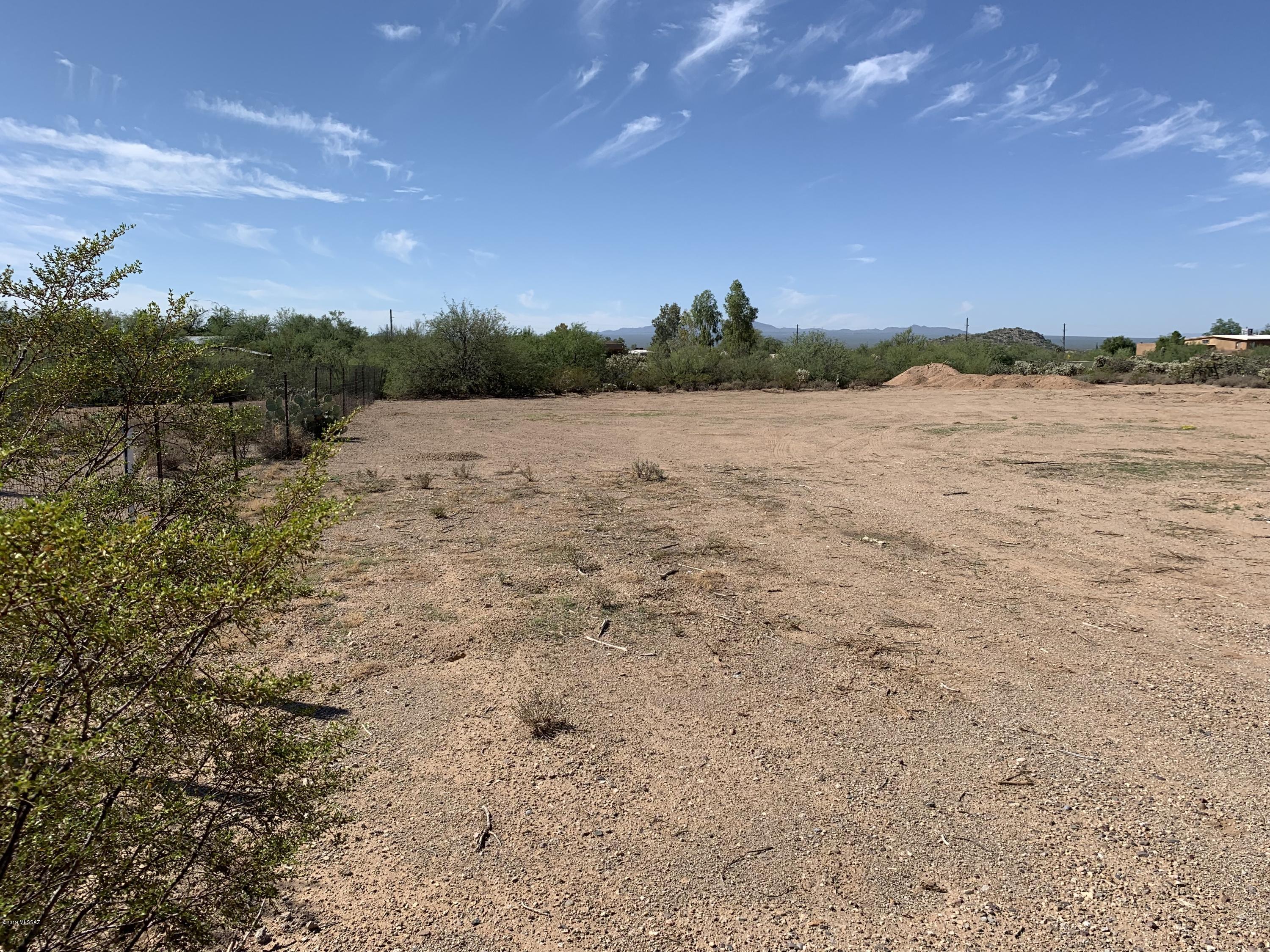 Gorgeous lot in Southwest Tucson! This vacant land is cleared and ideal for your custom build that will offer immaculate views! All within minutes of recreational activities such as Old Tucson Studio, Desert Museum and beautiful trails right in Gates Pass!