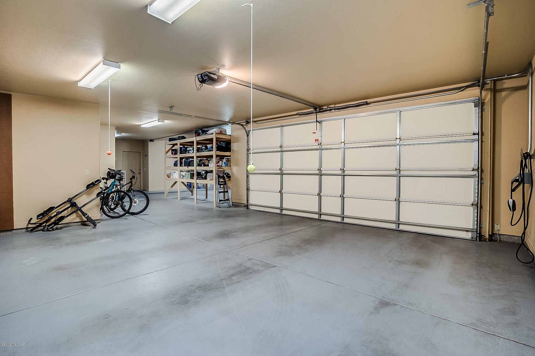 Sabino Mountain (1-290) - Residential