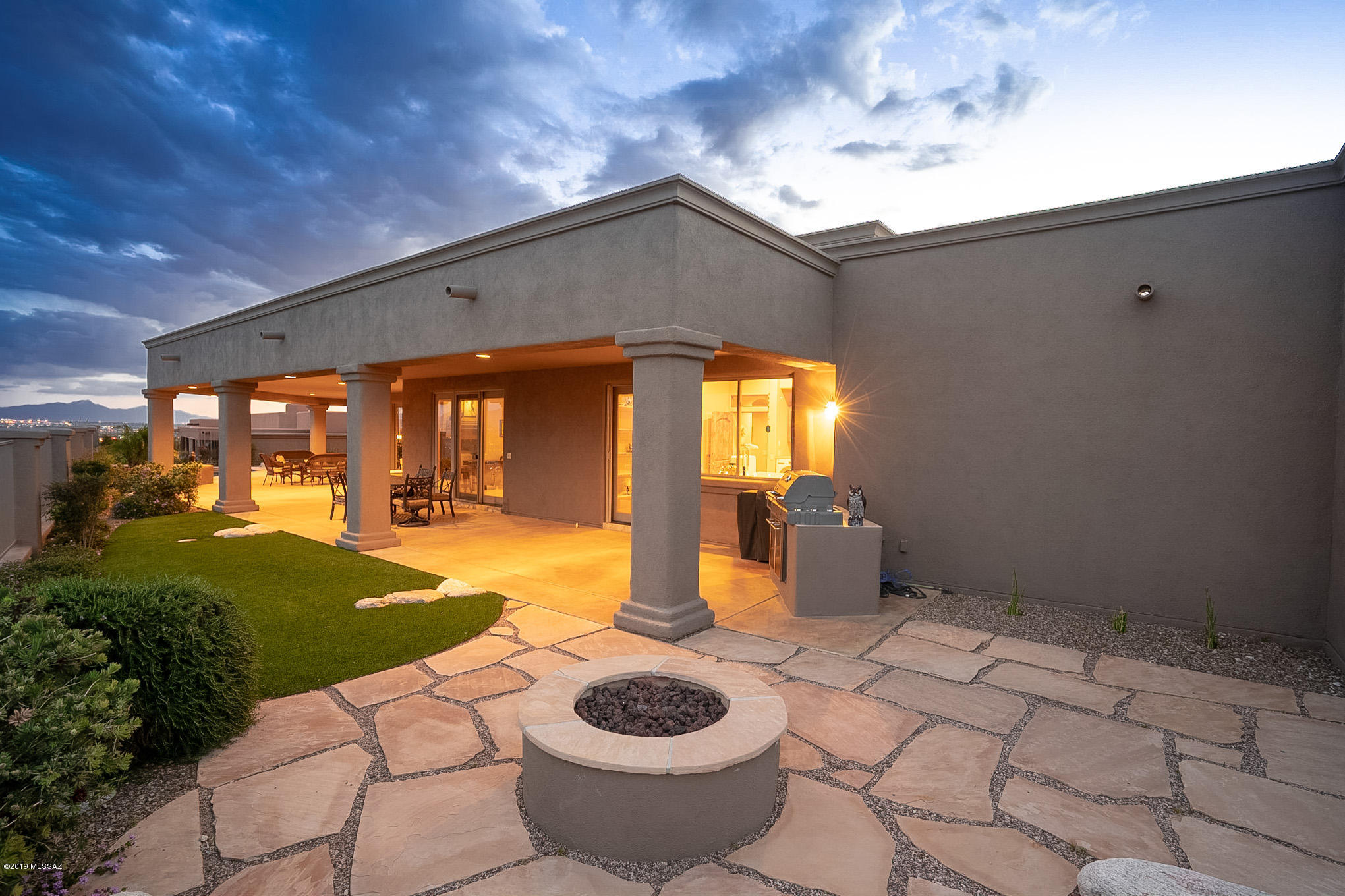 Sabino Mountain (1-290) - Residential