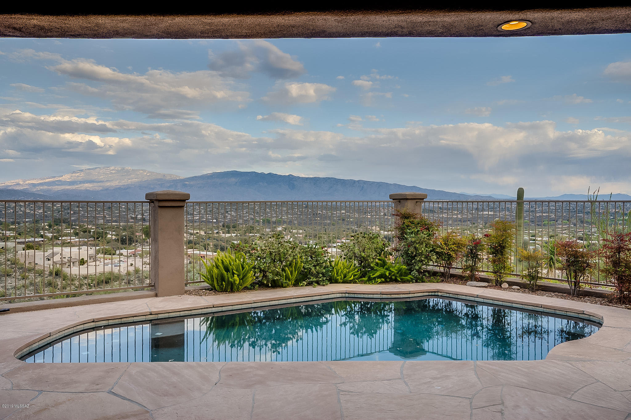 Sabino Mountain (1-290) - Residential