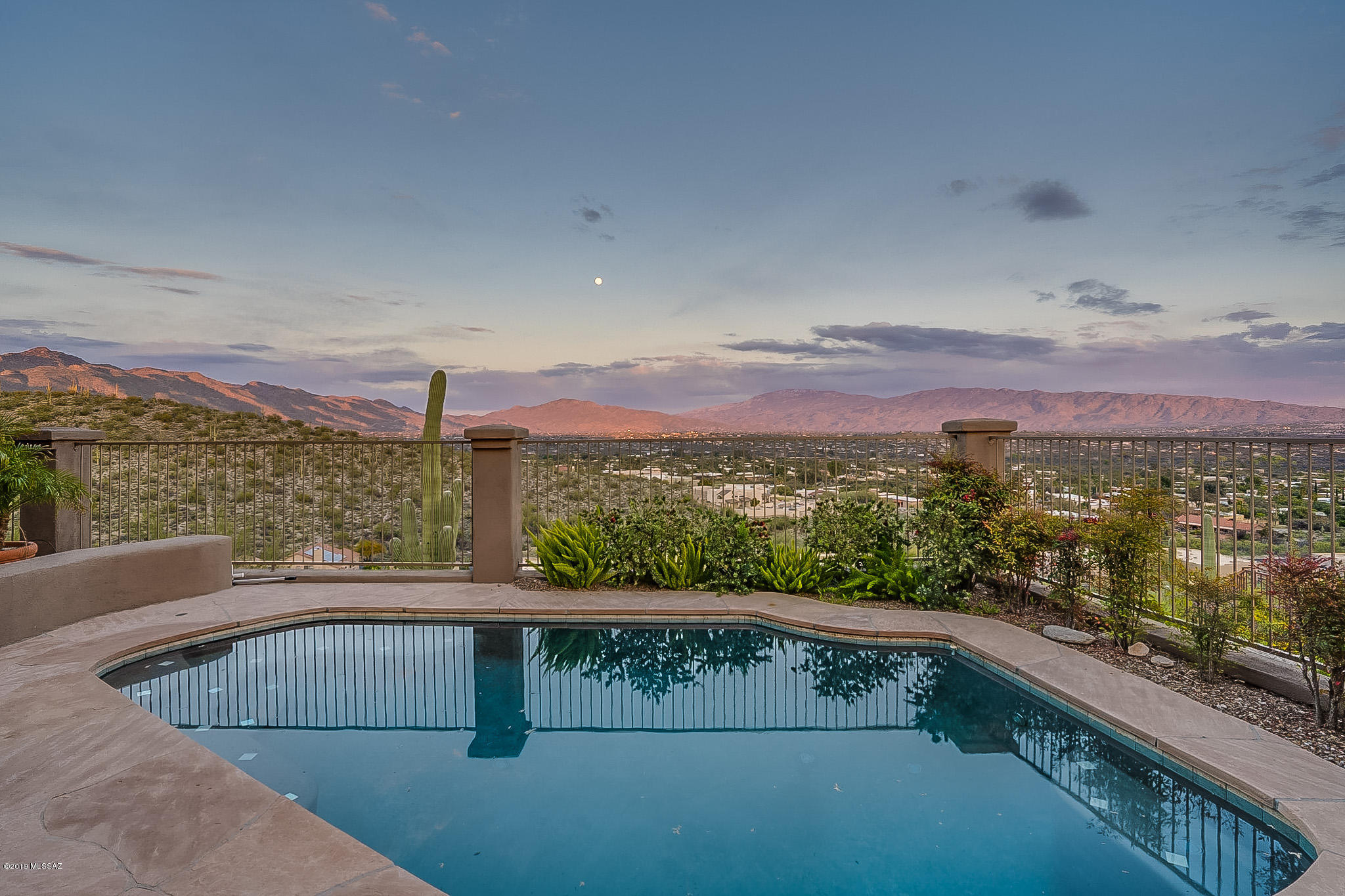 Sabino Mountain (1-290) - Residential
