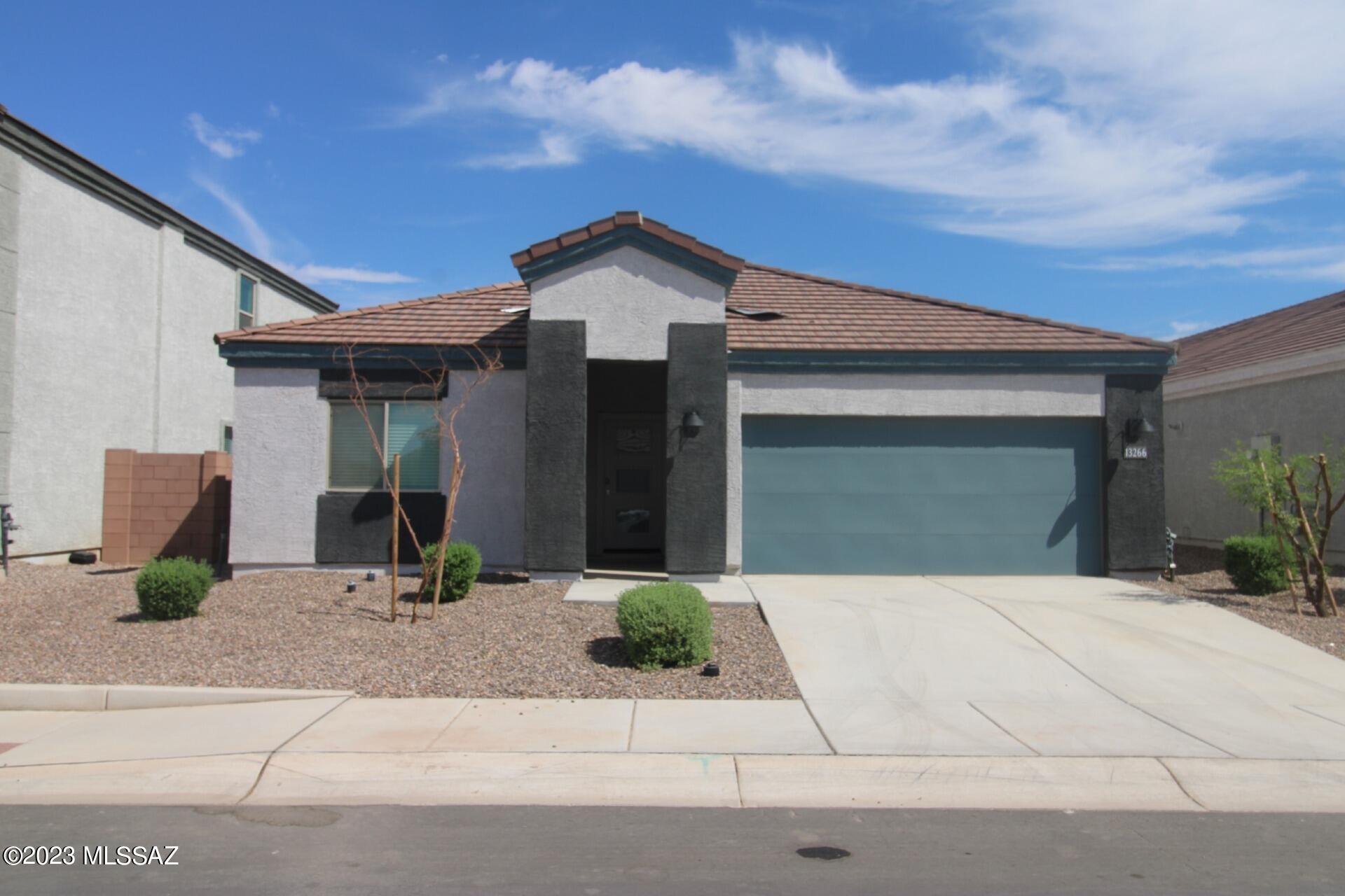 Valentines Love Credit of $500.00 if lease signed before 02/14❤️❤️.  

1,823 SQ FT! 4 bedroom, 2 bath home in The Village At Barnett! 2021 build with modern upgrades + smart home features throughout. Desirable single story floor plan! Stunning eat-in kitchen with included appliances, & expansive center island/breakfast bar. Open concept living/dining, great for entertaining! Neutral interior with tile flooring in all the right places. This home offers 4 generously sized bedrooms! Primary suite with full bath + walk-in closet. Blinds + ceiling fans! Laundry room with included washer/dryer. Enjoy a low up keep backyard with covered patio! 2 car garage. PREVIEW ANYTIME!!
https://app.tenantturner.com/qualify/13266-north-jessett-lane?p=Company
3D Virtual Tour
https://my.matterport.com/show/?m=NuPcW2w2fBA
Review the Resident Qualification Requirements and Fee Structure: https://www.onqpm.com/tenant-qualification-markets/