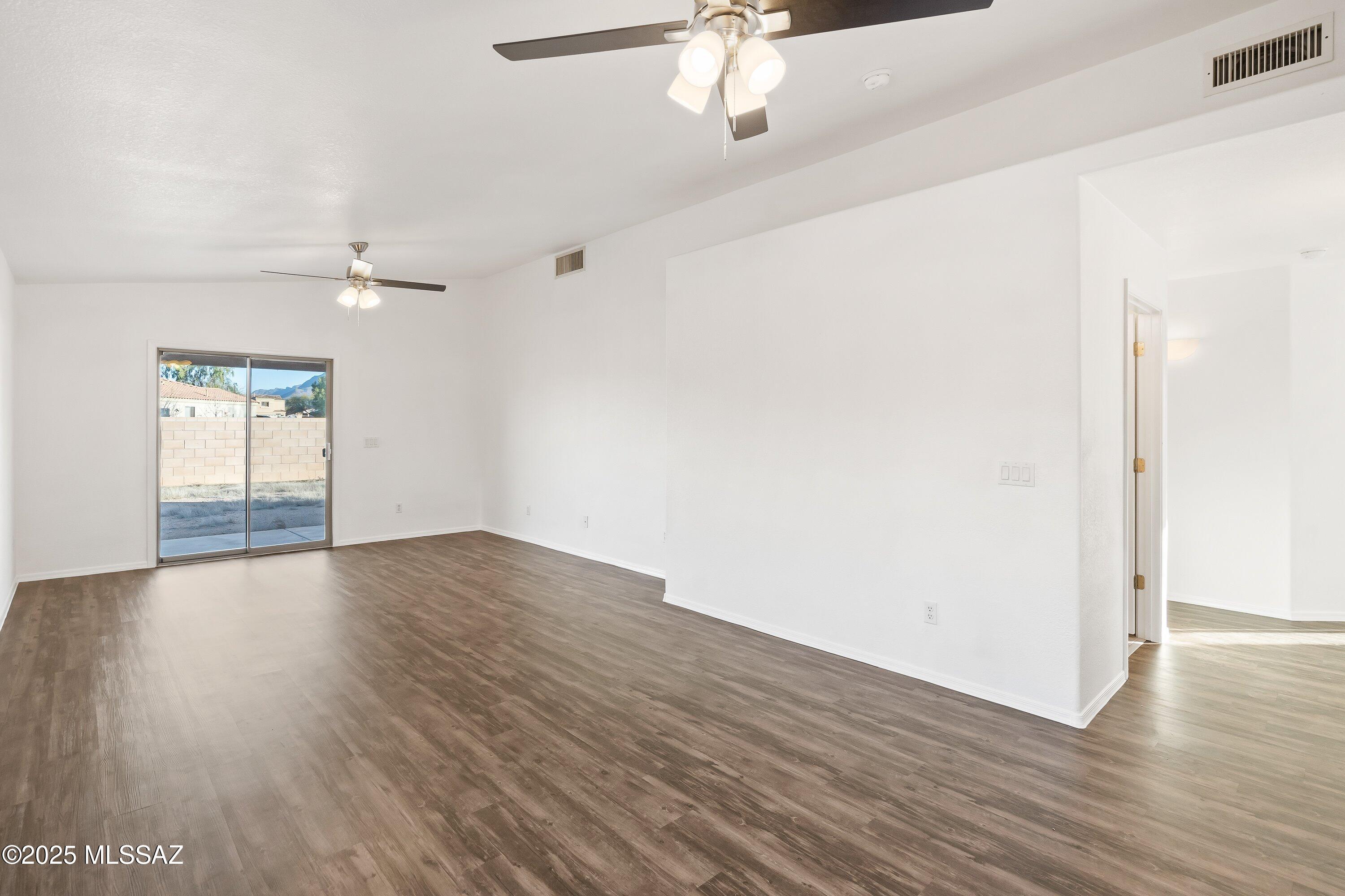 Camino Verde Estates II (1-204) - Residential Lease