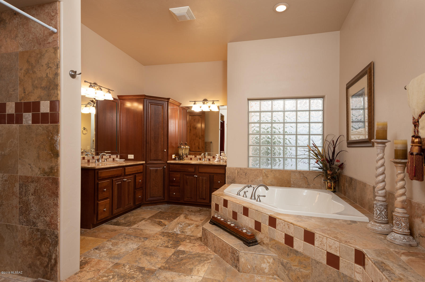Sabino Mountain (1-290) - Residential