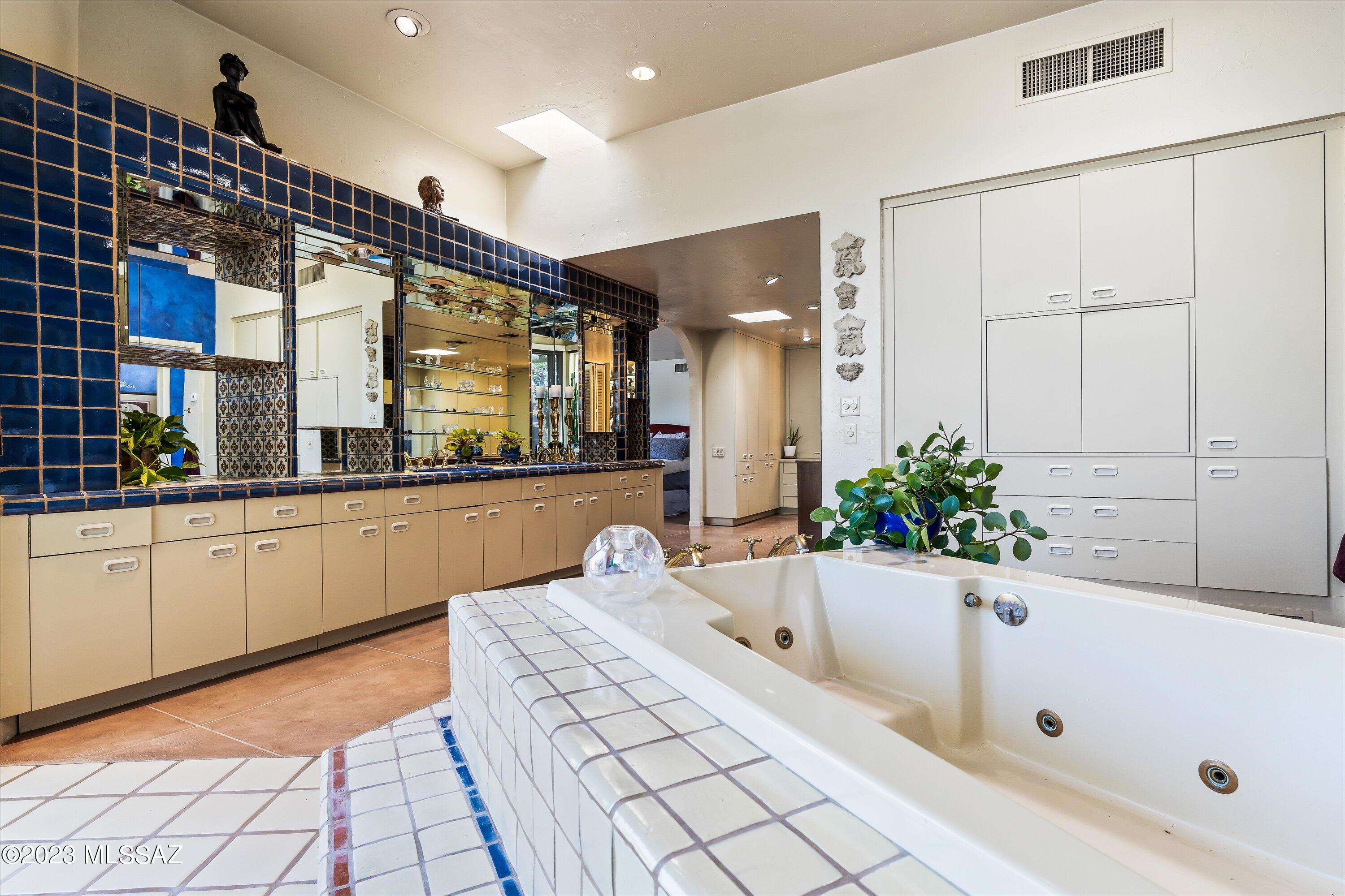 Catalina Foothills Estates NO. 7 (250-314) - Residential
