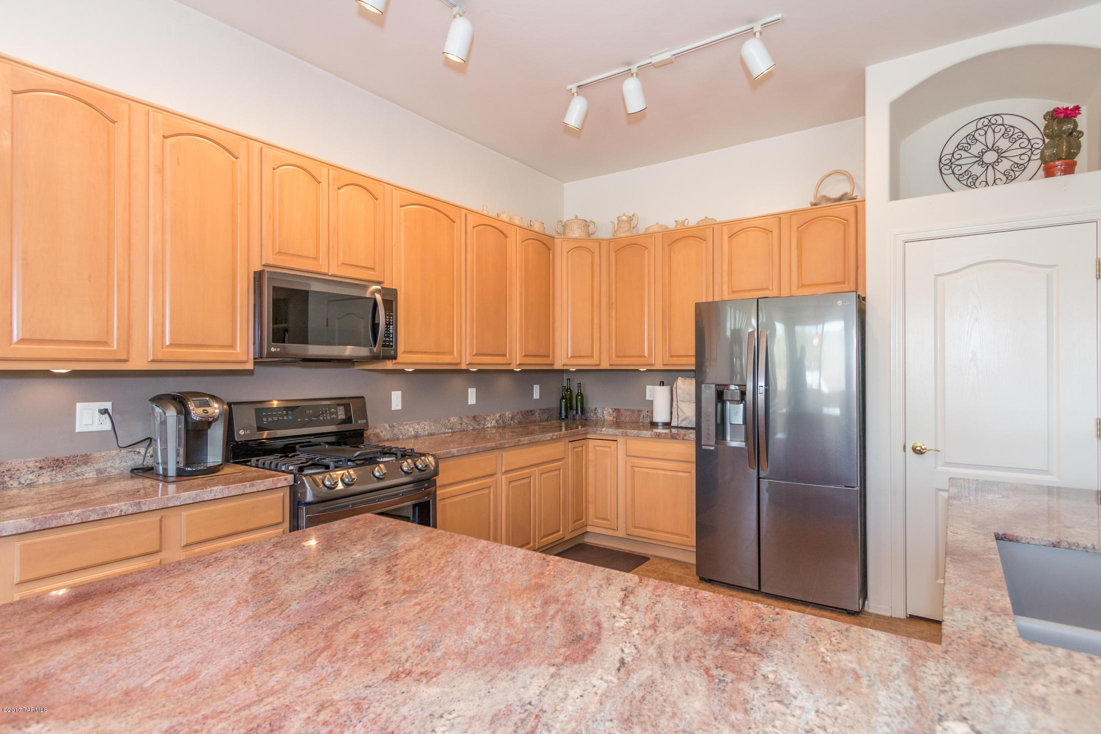 Continental Reserve Blk. 10 (1-69) - Residential