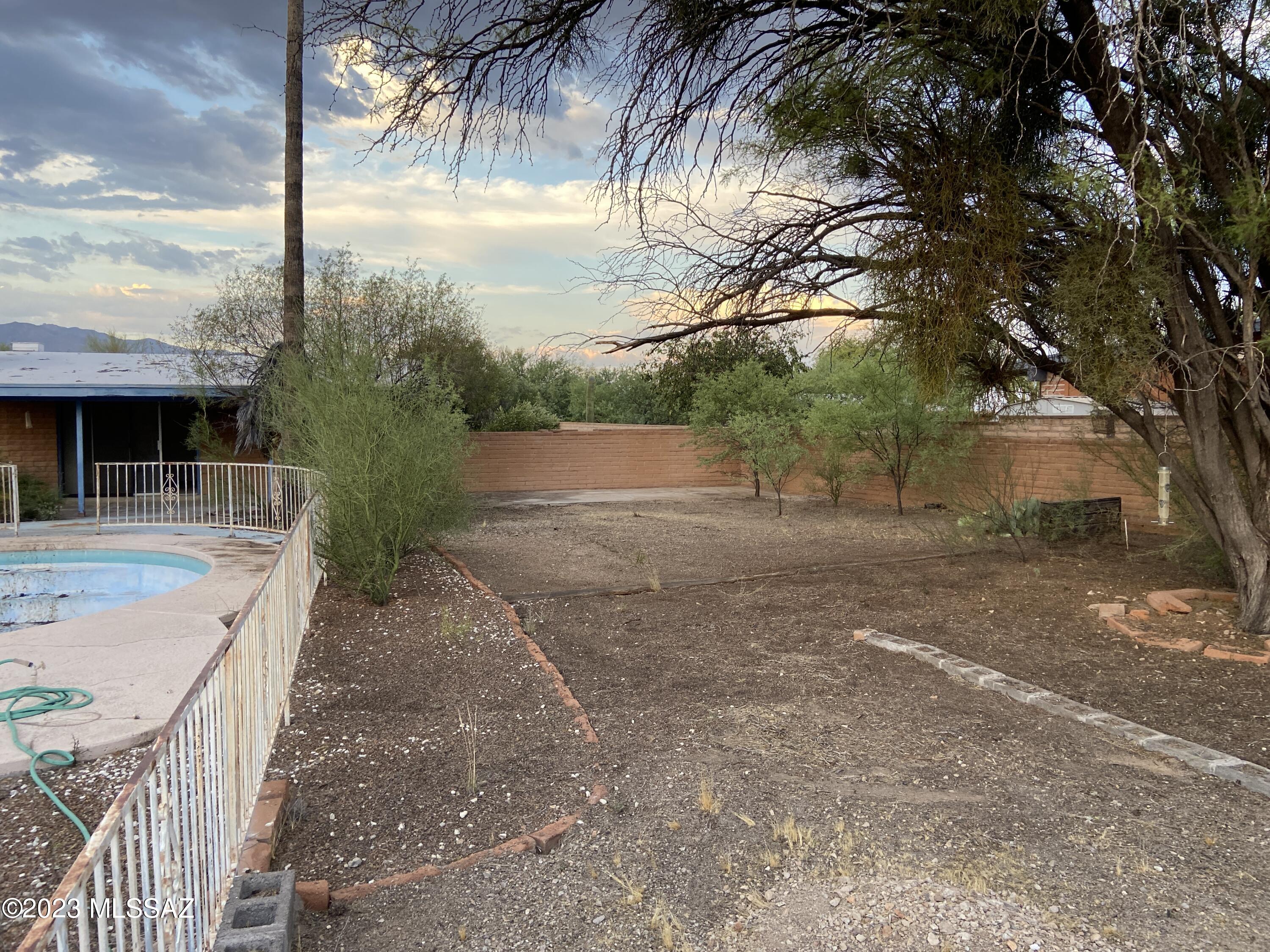 Teresa Terrace (1-28) - Residential