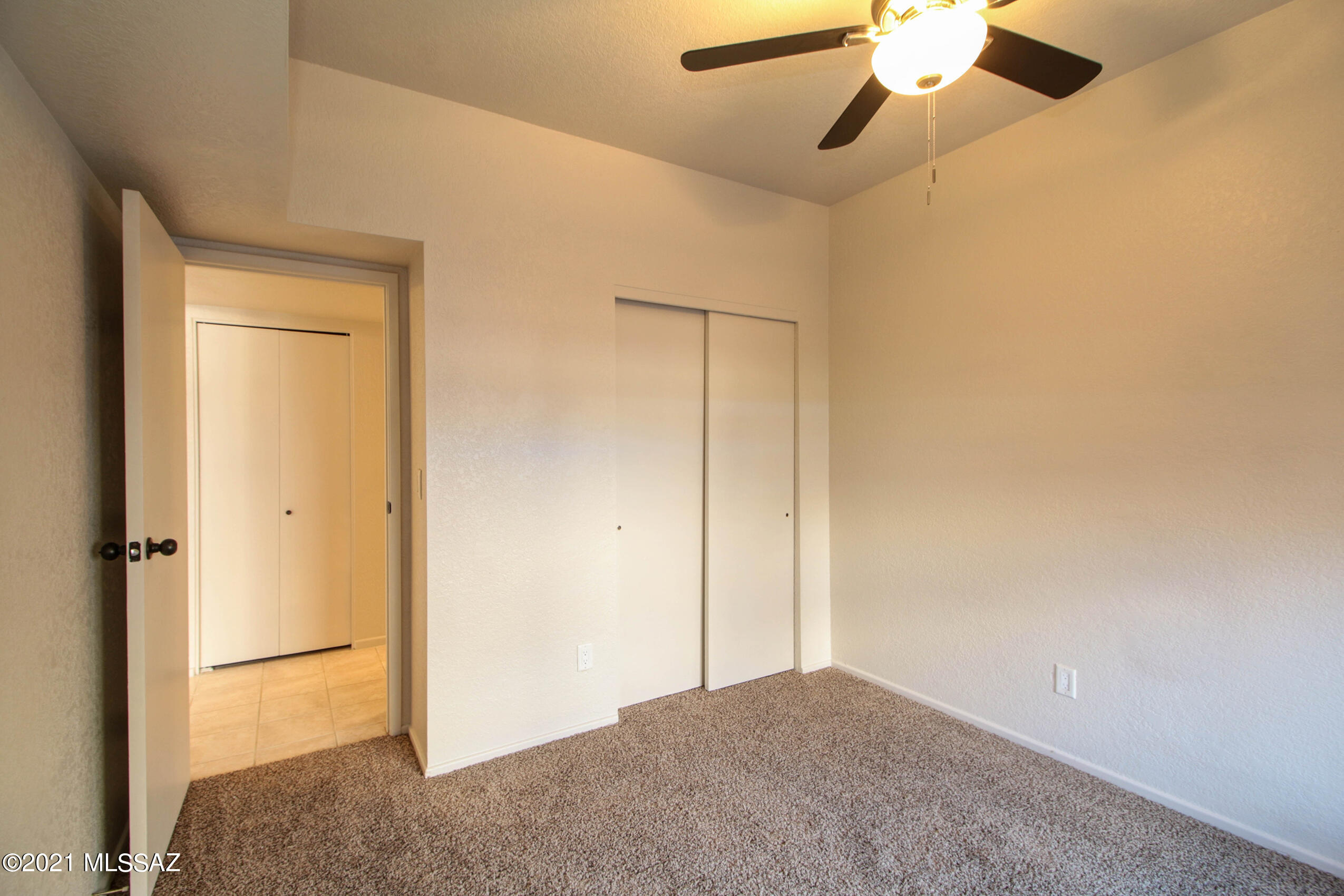 Summertree Condominiums (1-224) - Residential Lease
