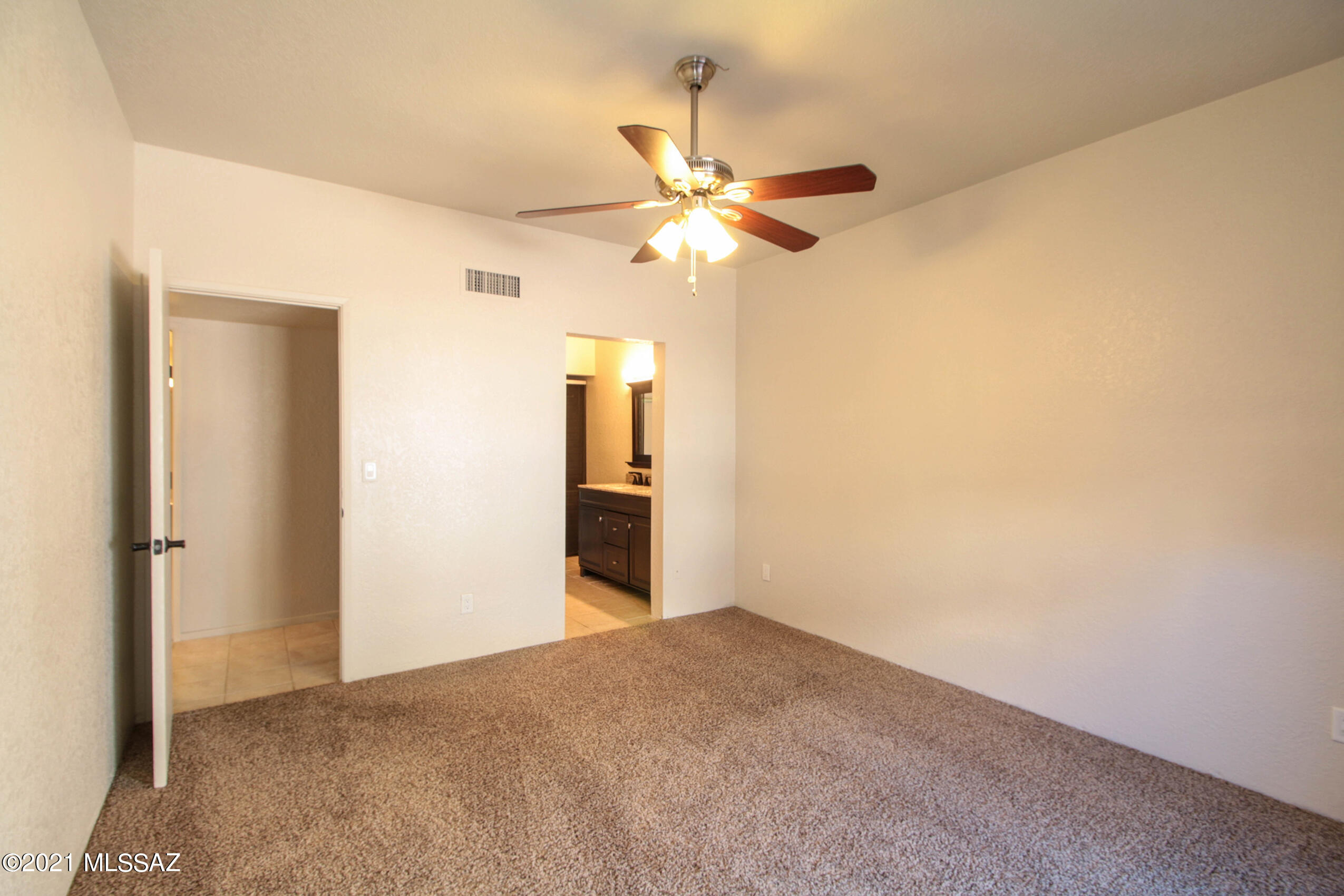 Summertree Condominiums (1-224) - Residential Lease