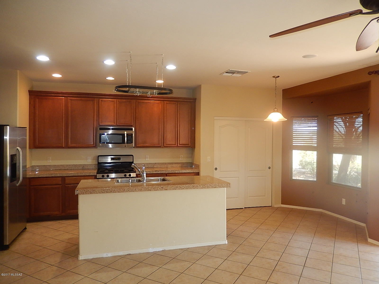 Somerset Canyon Neighborhood 10, Par. X,Y - Residential Lease