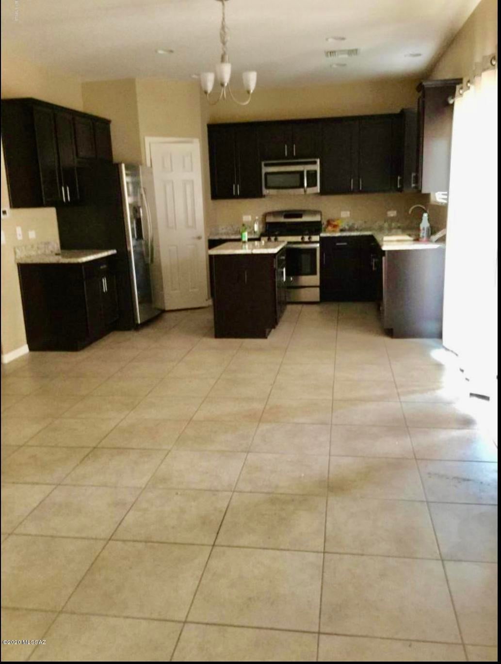 Presidios at Rancho Sahuarita (1-927) - Residential Lease