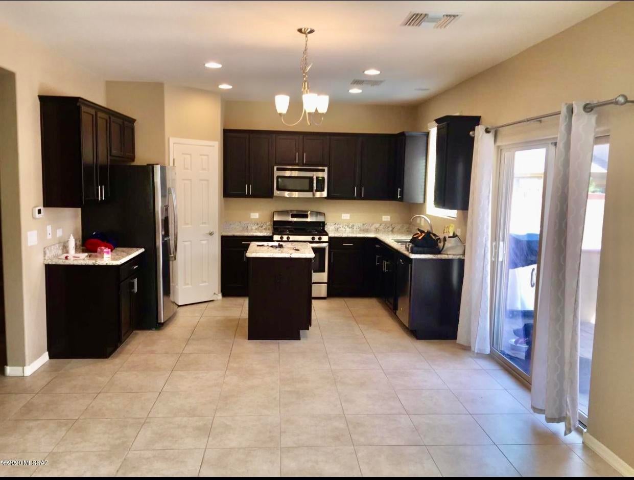Presidios at Rancho Sahuarita (1-927) - Residential Lease
