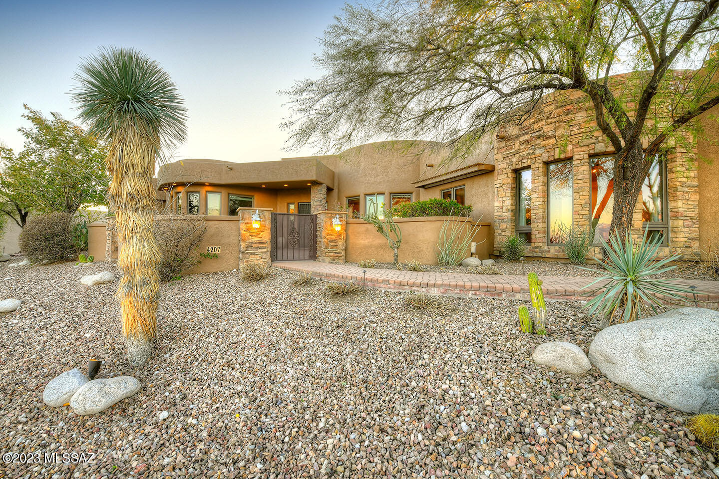 Sabino Mountain (1-290) - Residential